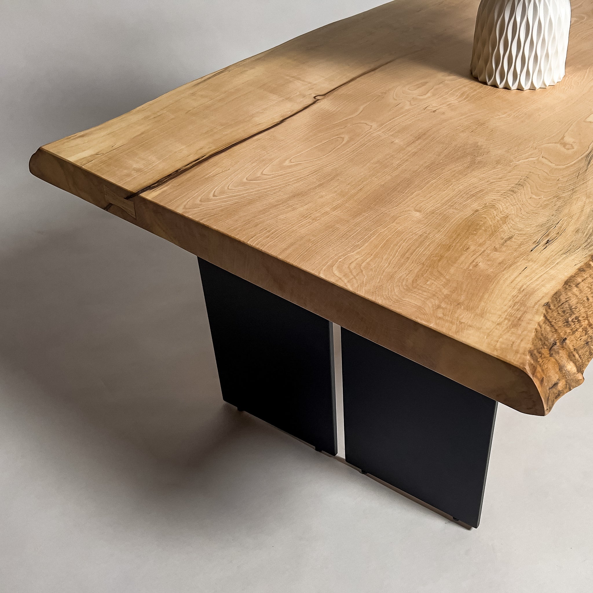 No.2101　栃（とち）/一枚板ローテーブル