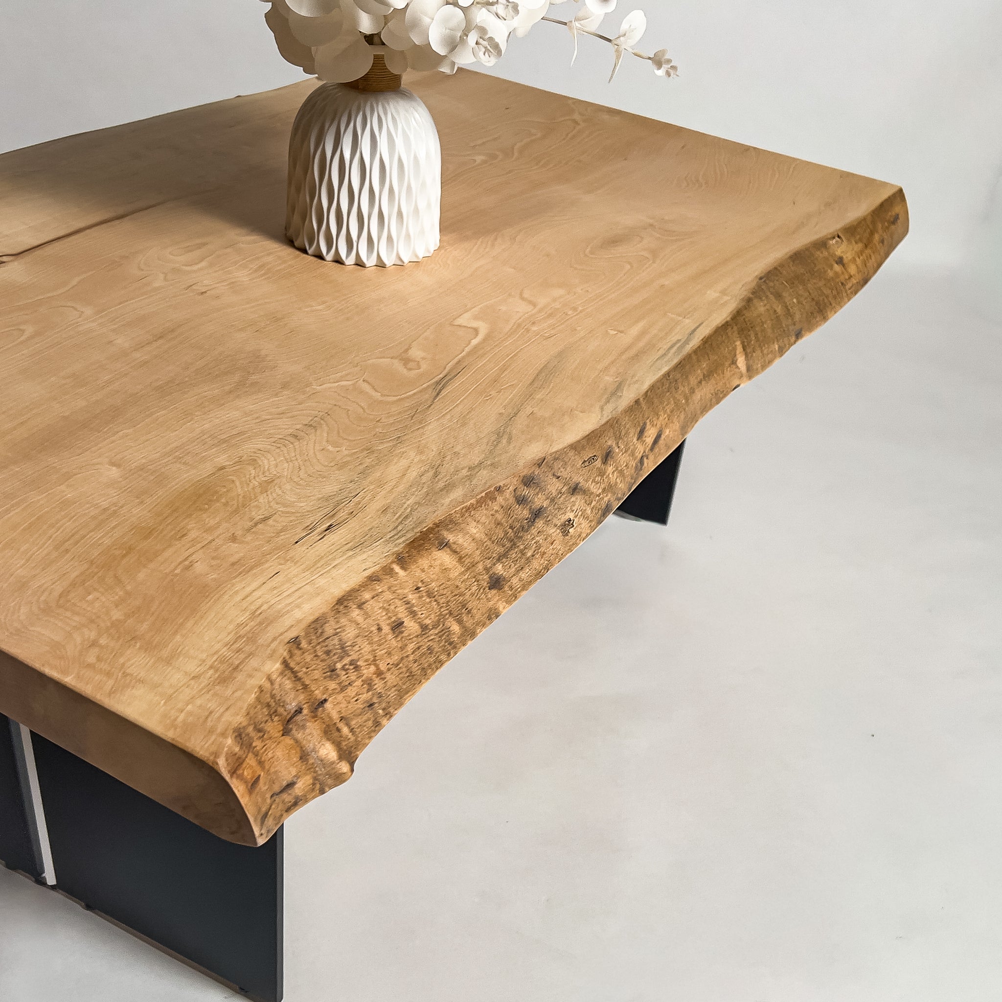 No.2101　栃（とち）/一枚板ローテーブル