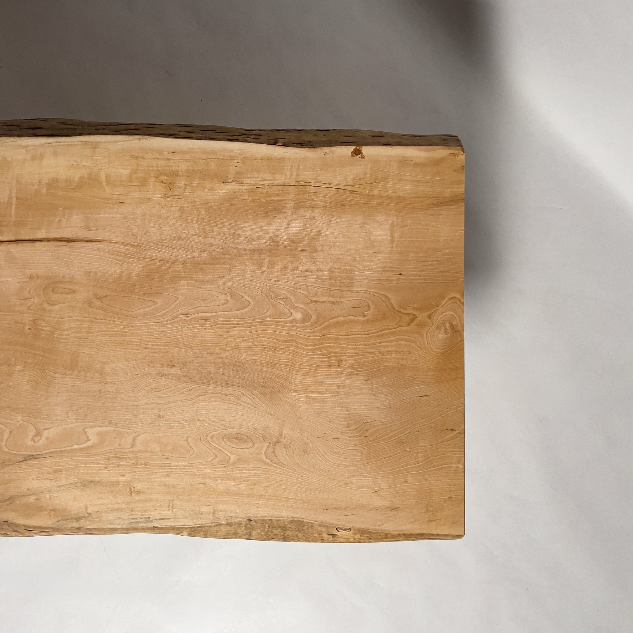 No.2101　栃（とち）/一枚板デスク