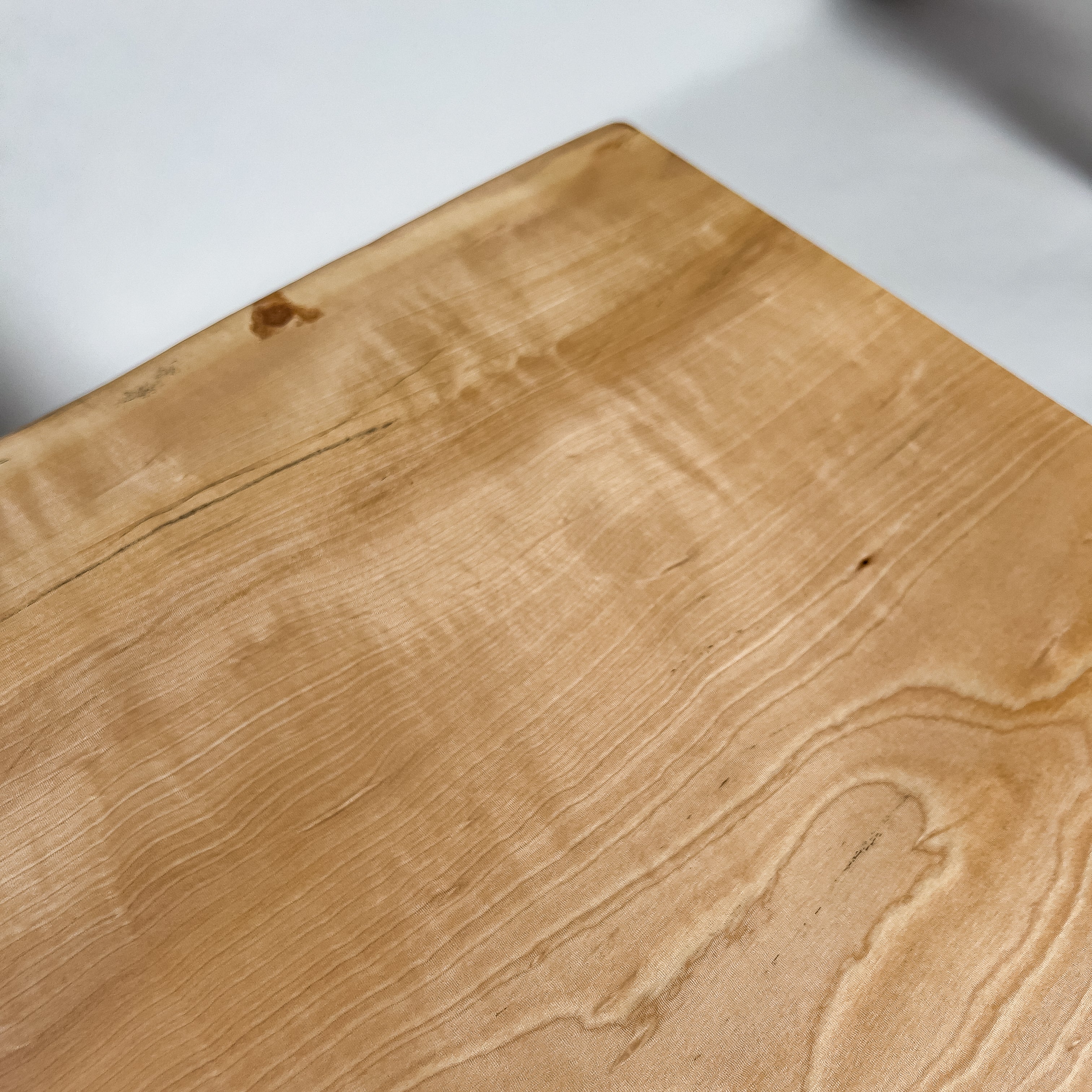 No.2101　栃（とち）/一枚板ローテーブル