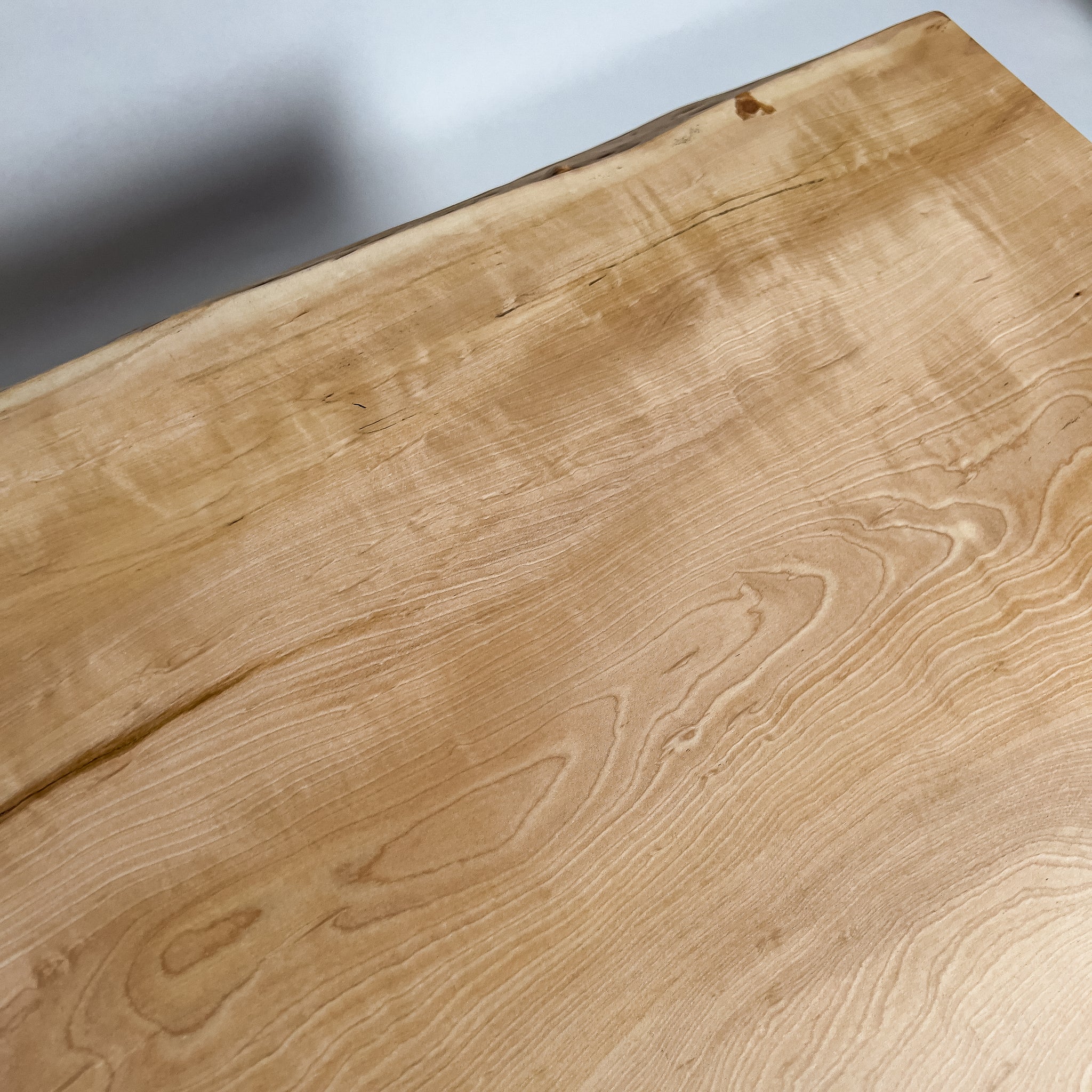 No.2101　栃（とち）/一枚板デスク