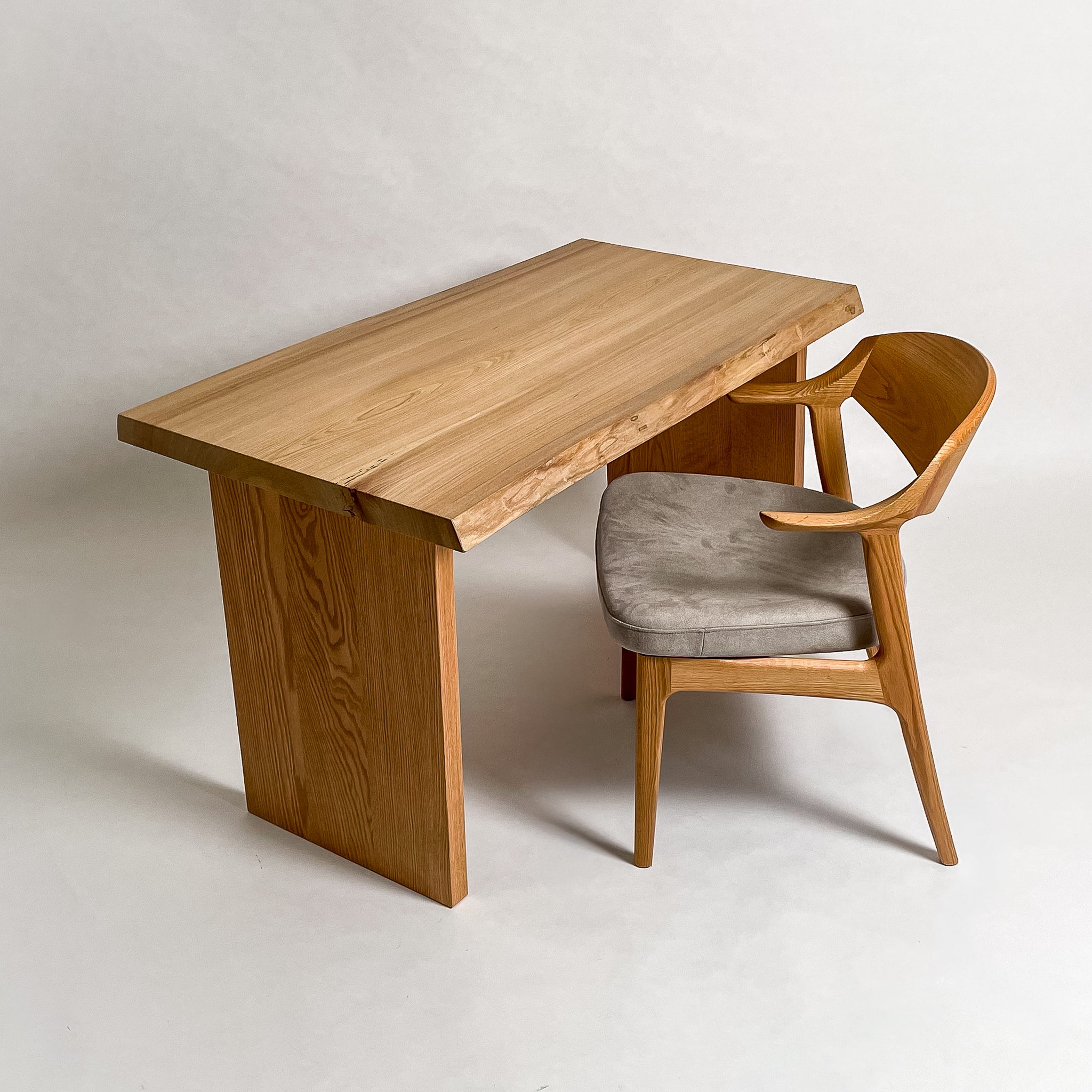 No.1912　栓（せん）/一枚板デスク