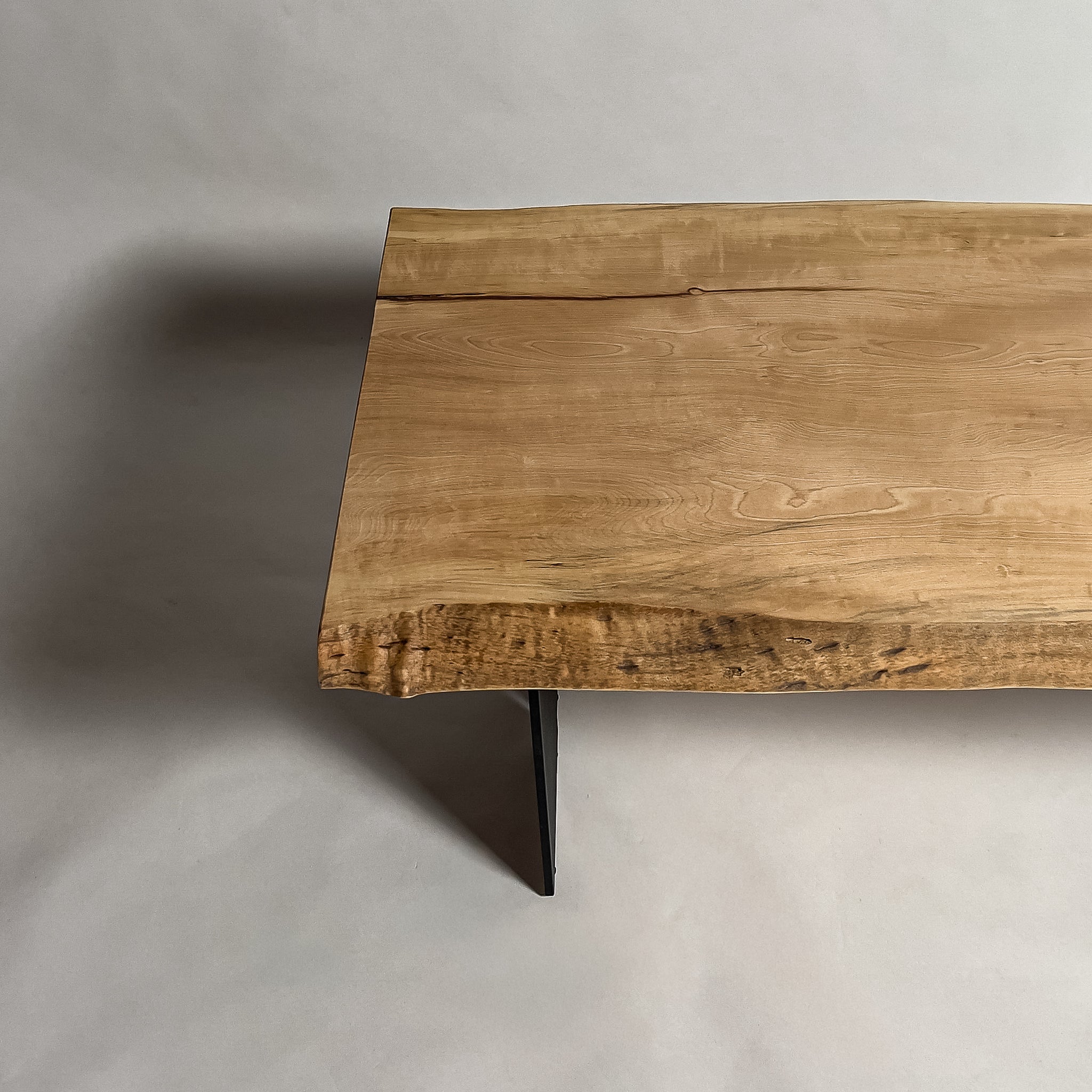 No.2101　栃（とち）/一枚板ローテーブル