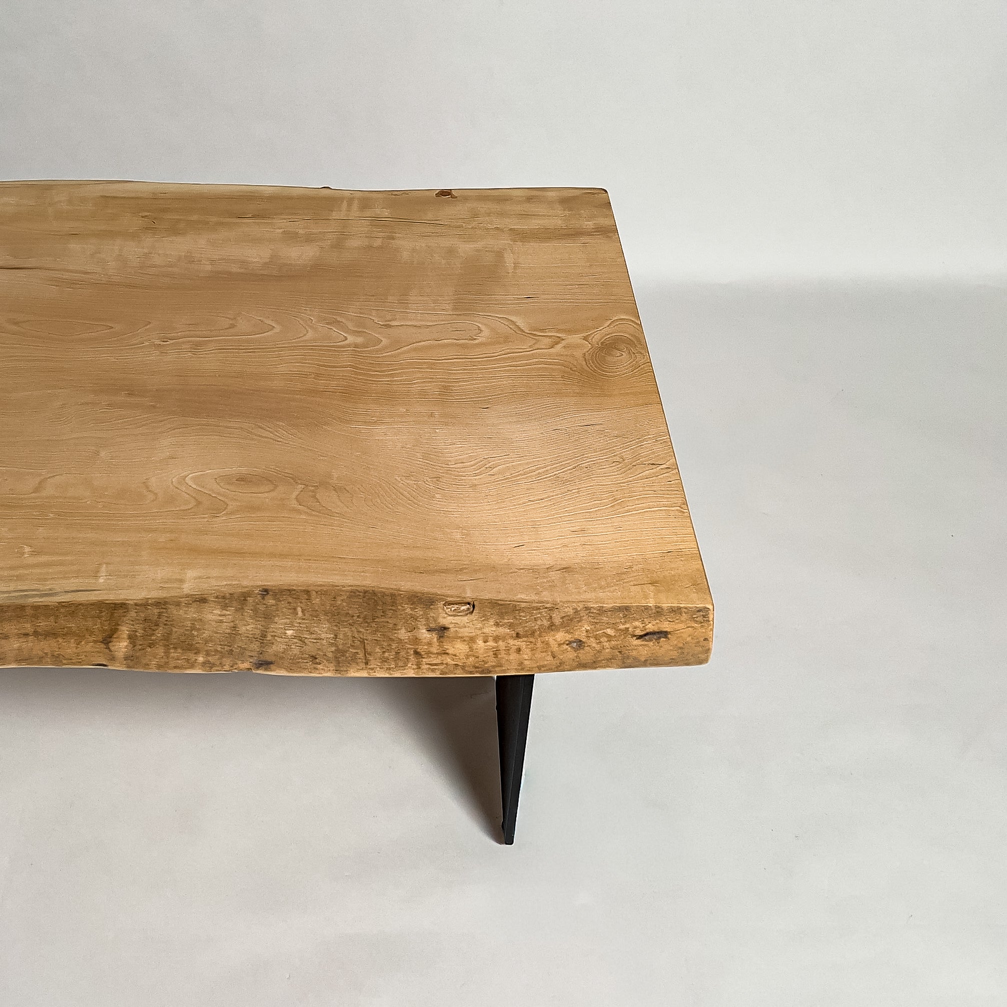 No.2101　栃（とち）/一枚板ローテーブル