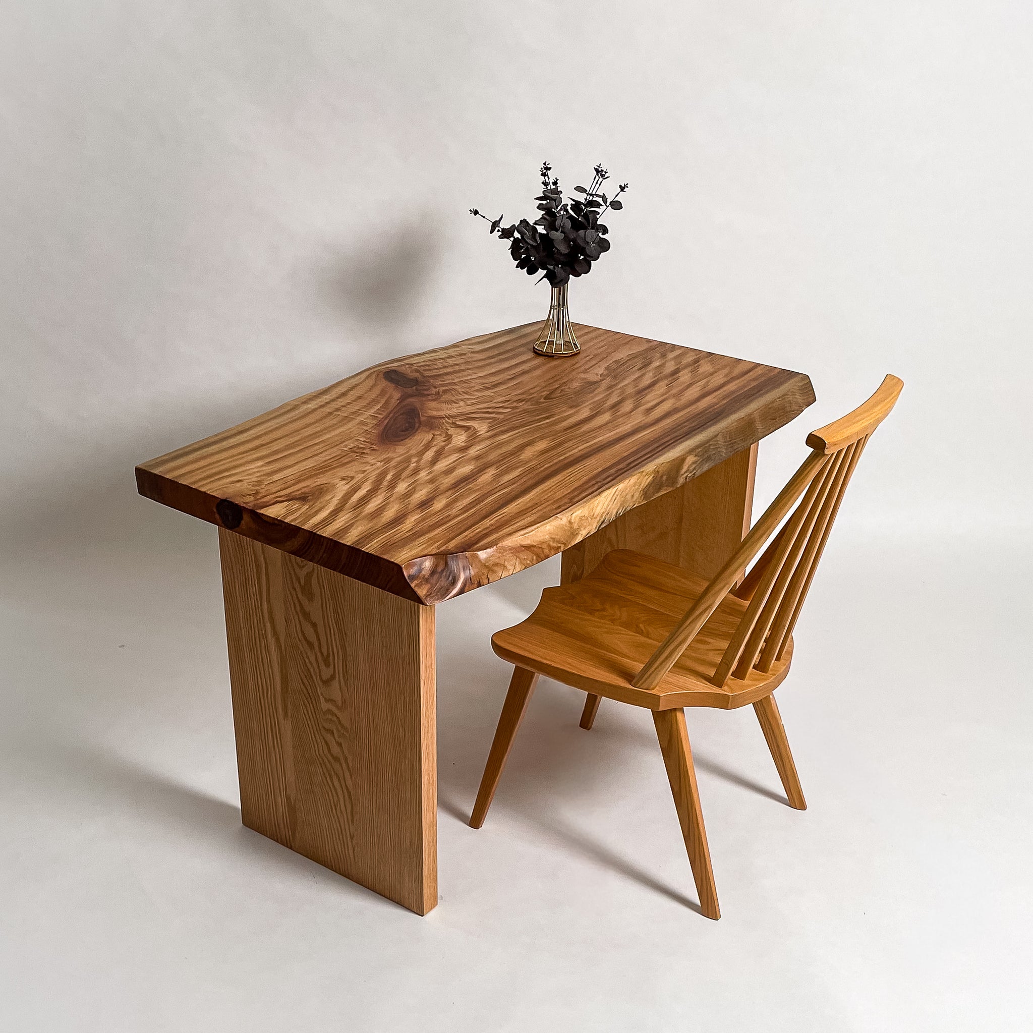 公式】KIDO MEIMOKU（鬼童銘木）｜一枚板テーブル専門店 – KIDO