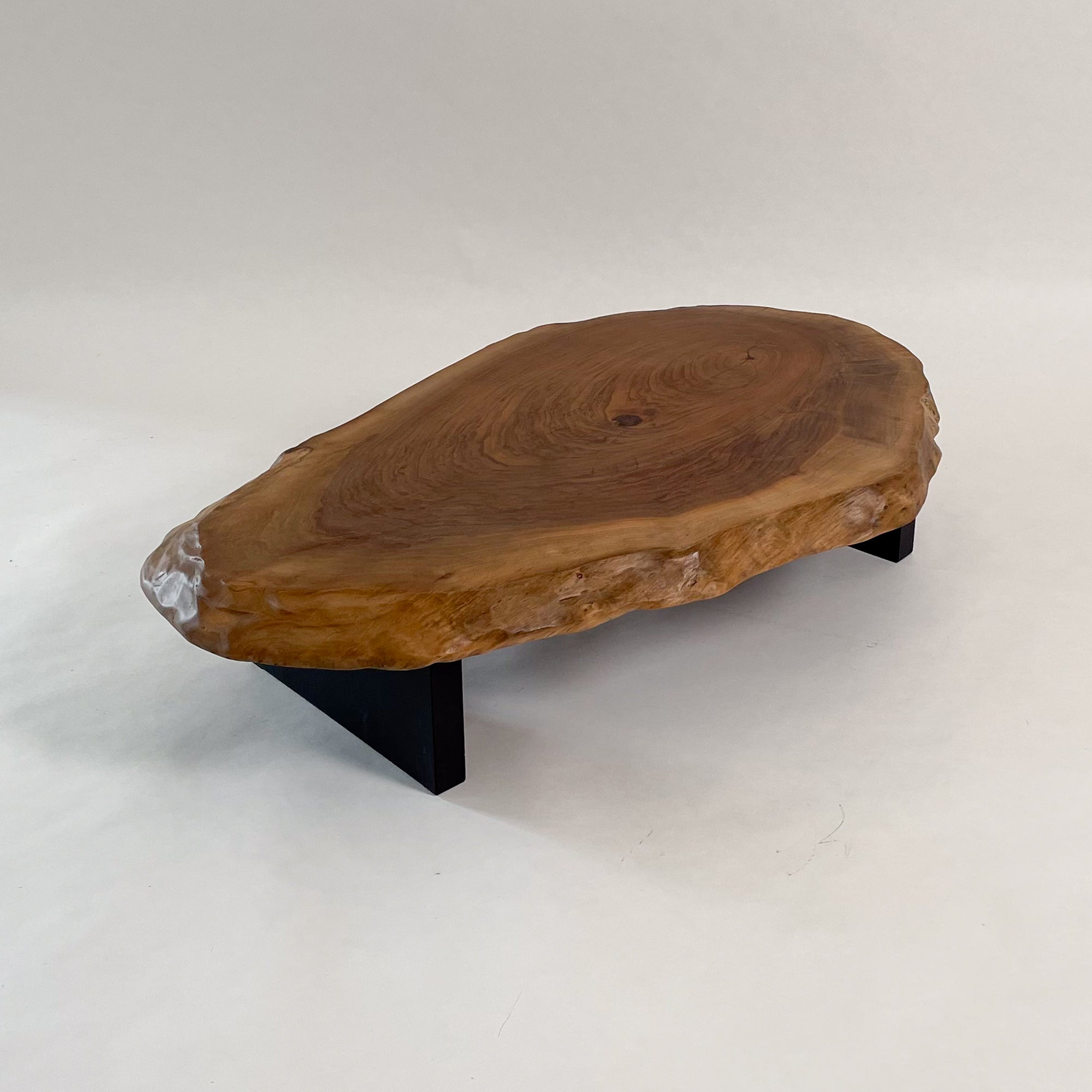 KIDO MEIMOKU クラロウォールナット一枚板ローテーブル｜111cm(2人掛け