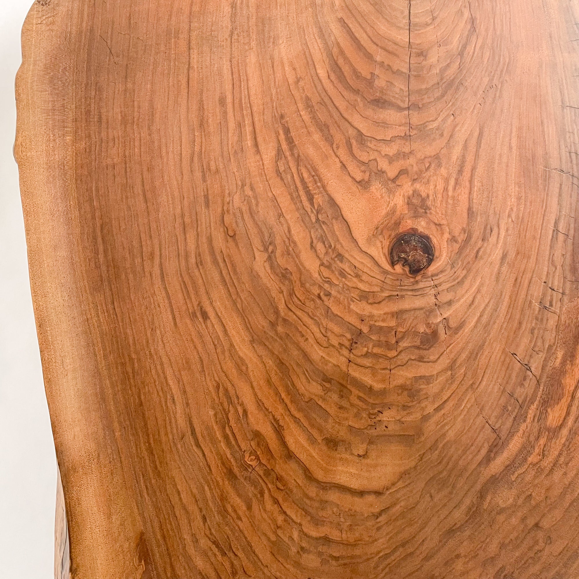 【秘蔵材】5Aマスターグレード、クラロウォールナット/1ピースボディ材！ KIDO MEIMOKU 一枚板クラロウォールナットデスク｜111cm – KIDO