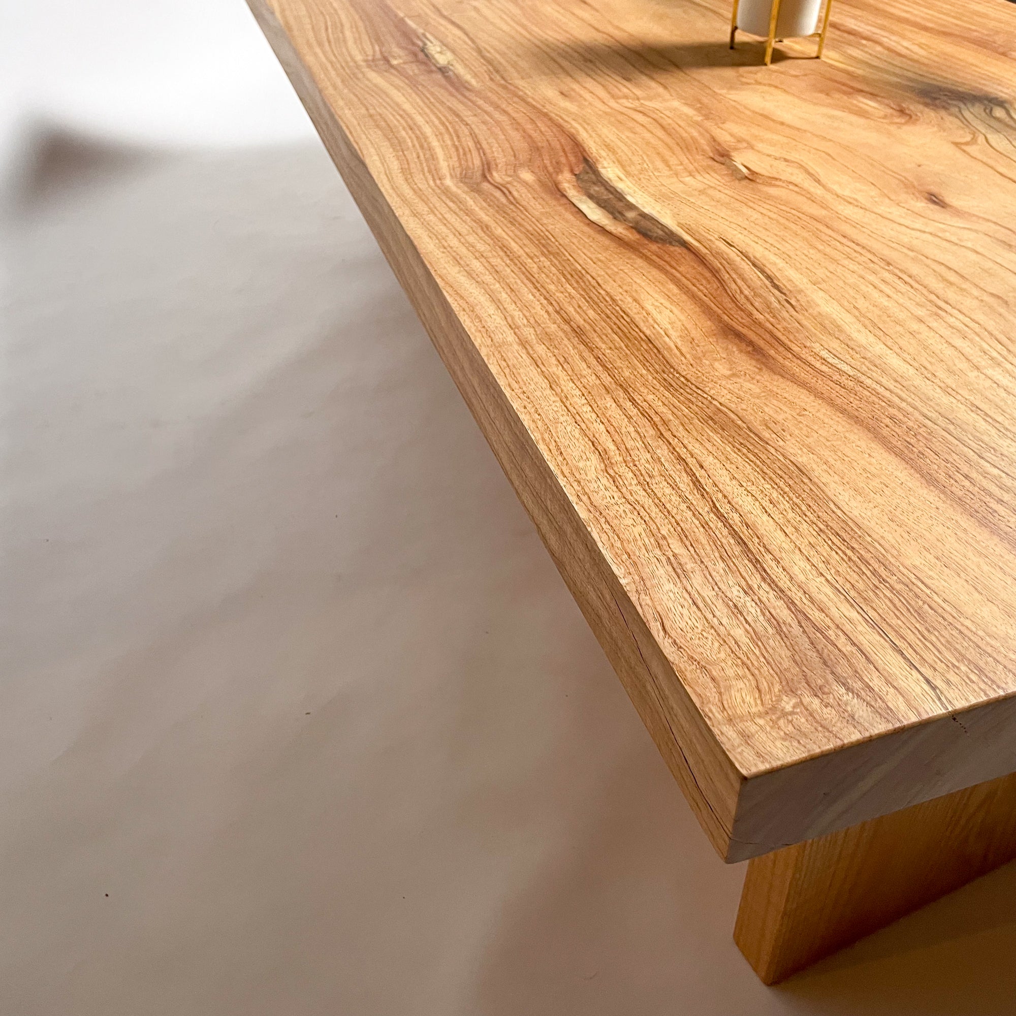 KIDOMEIMOKU センダン一枚板リビングテーブル｜151cm(4人掛け