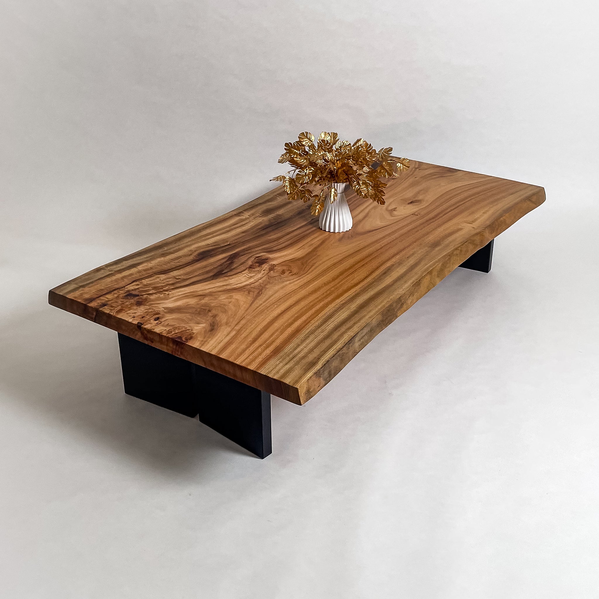 松の木　耳付き一枚板　テーブル　テレビ台 松の木耳付き一枚板テーブルテレビ台