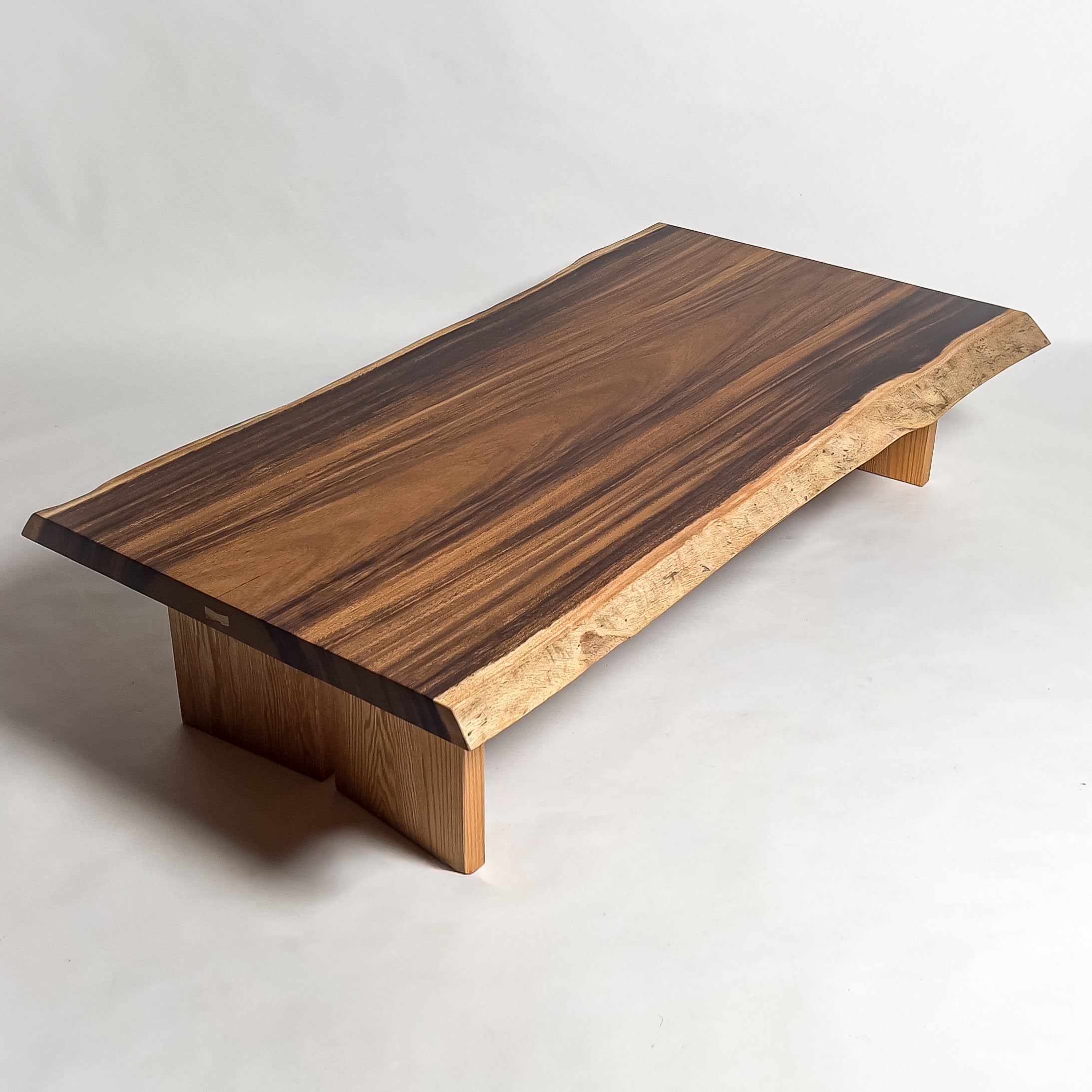 No.2141　モンキーポッド/一枚板リビングテーブル