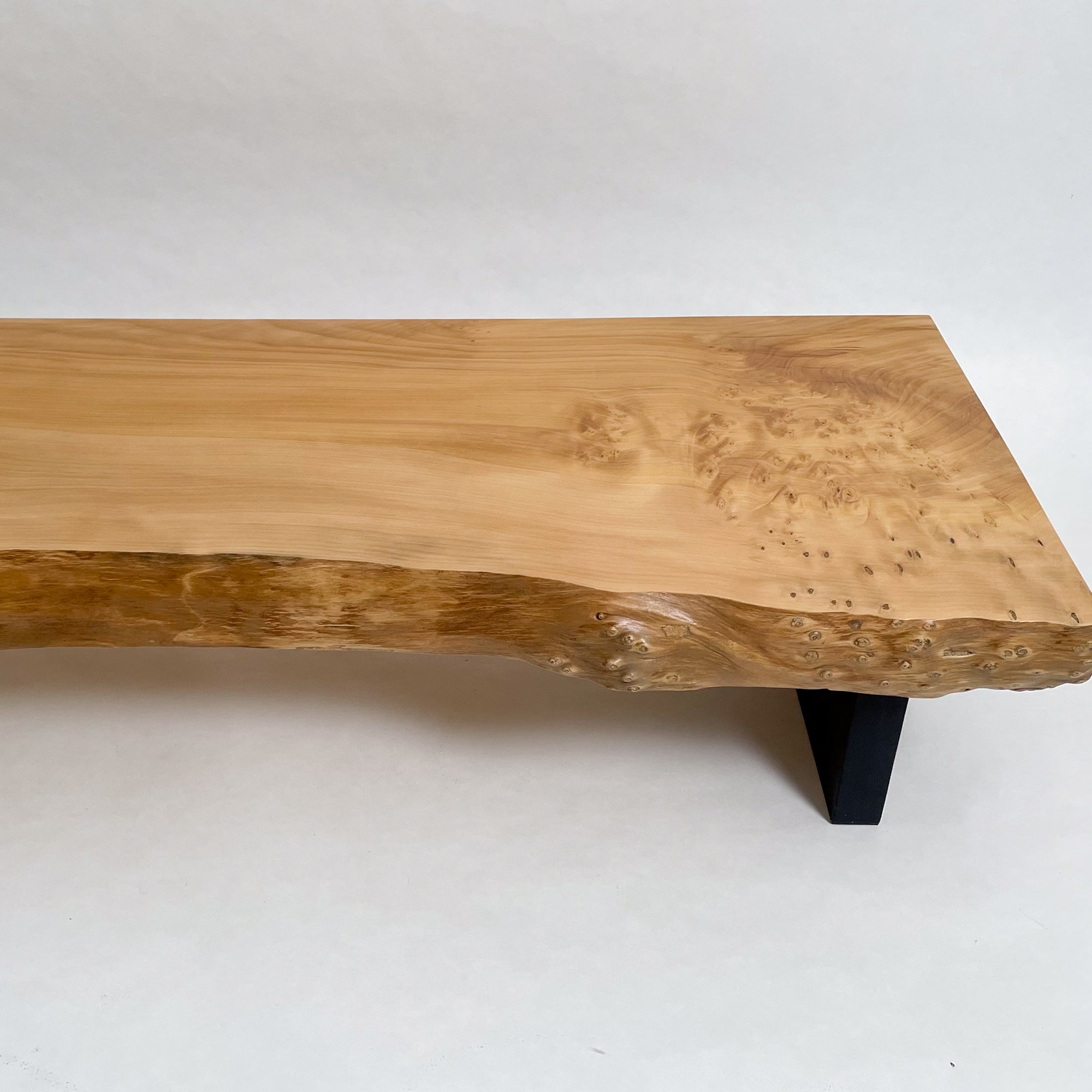 KIDO MEIMOKU イチョウ一枚板テレビ台｜170cm(2人掛け) – 【公式】KIDO