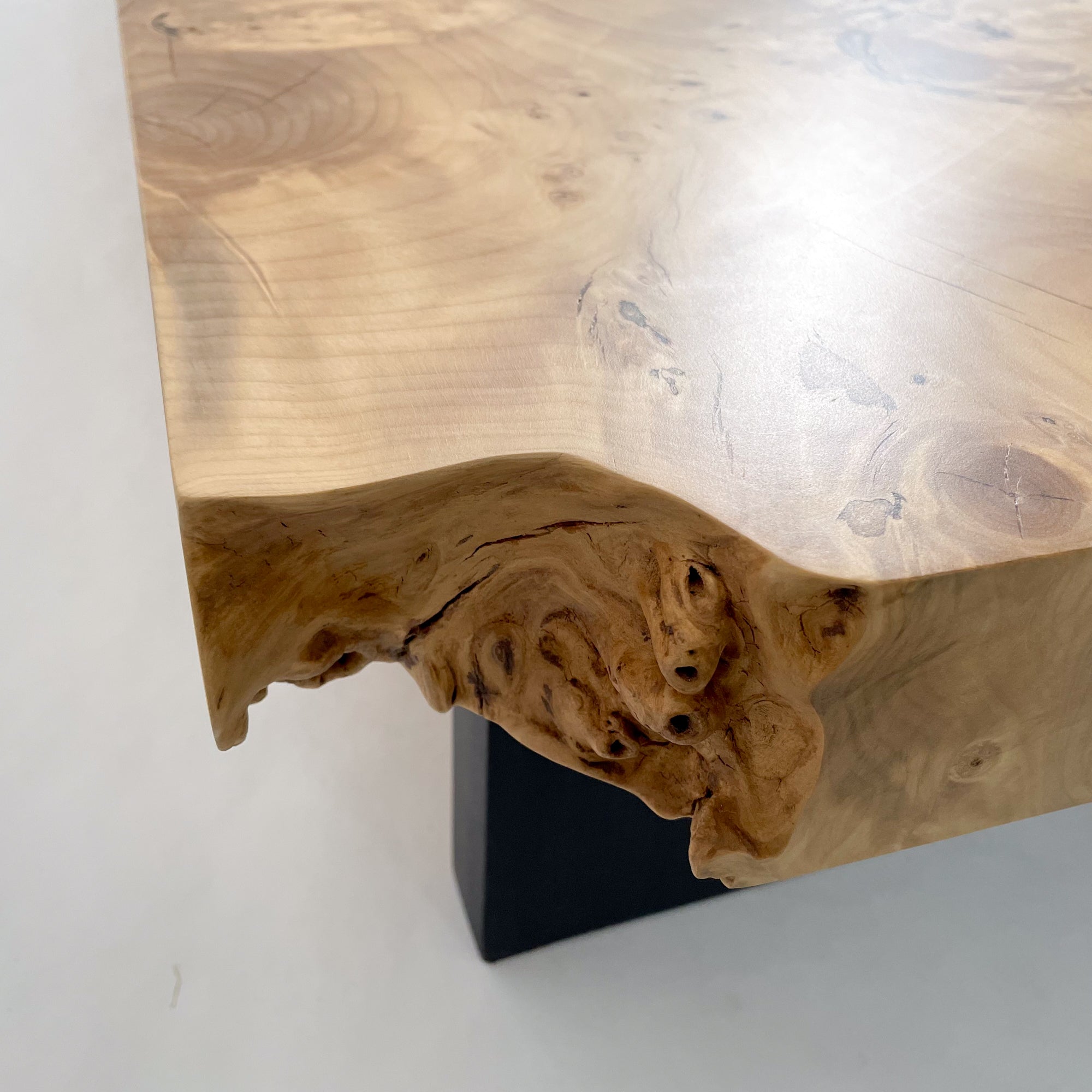 KIDO MEIMOKU イチョウ一枚板テレビ台｜170cm(2人掛け) – 【公式】KIDO