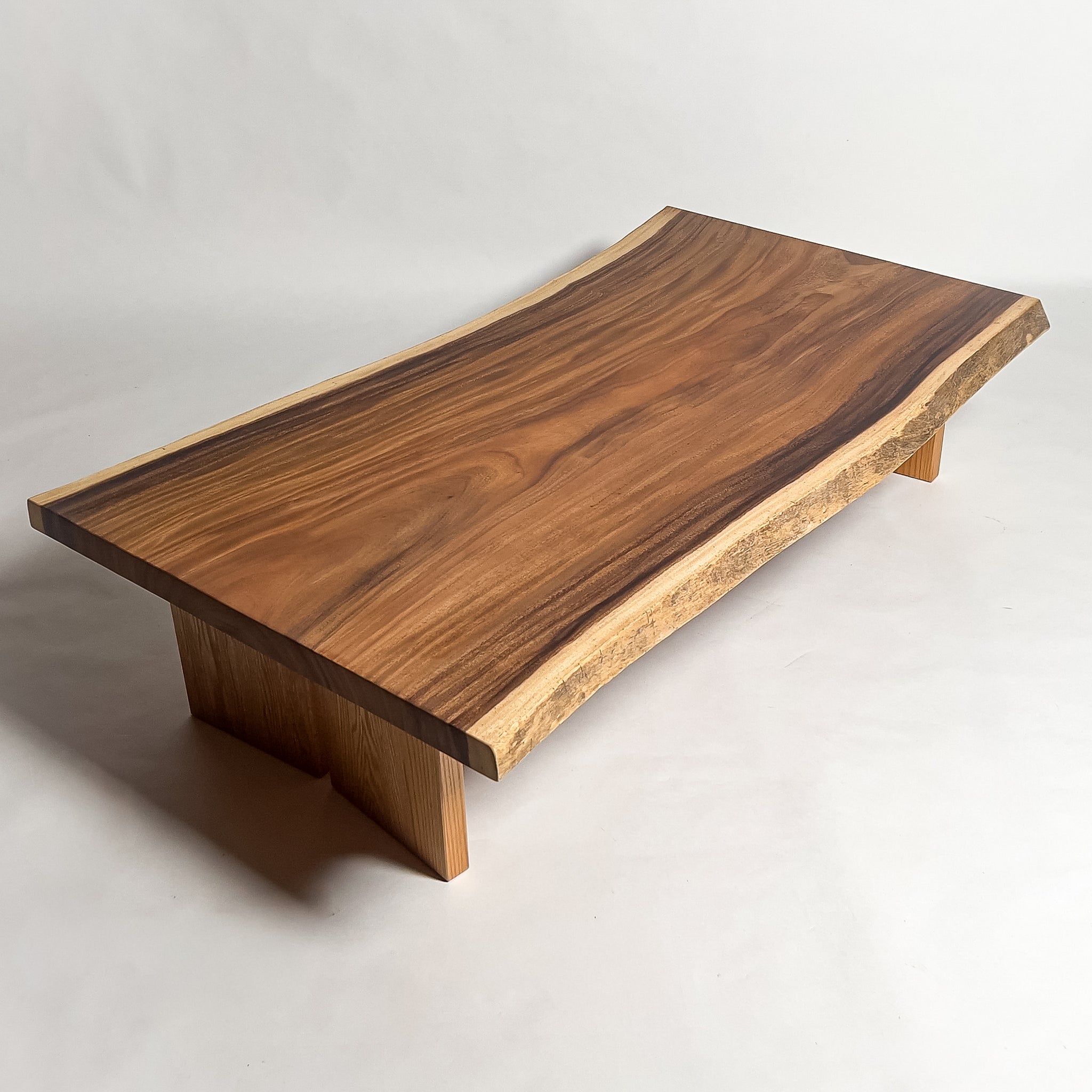 No.2142　モンキーポッド/一枚板リビングテーブル