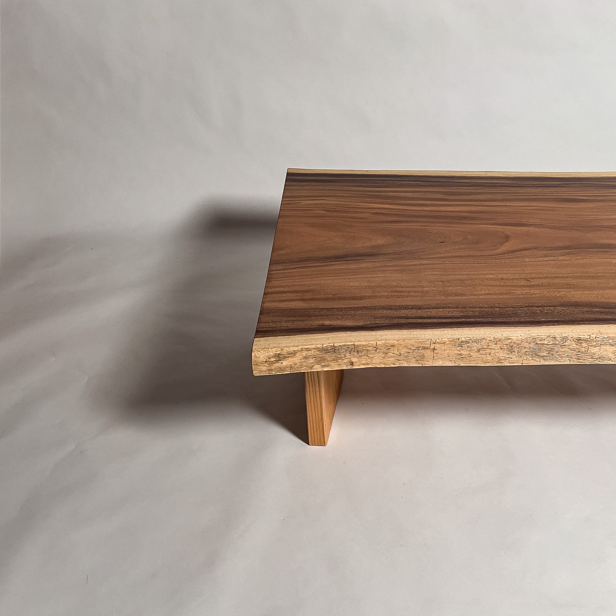 No.2142　モンキーポッド/一枚板リビングテーブル