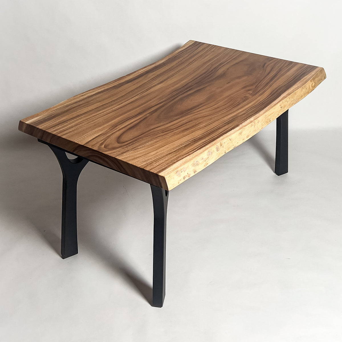 KIDO MEIMOKU モンキーポッド一枚板ダイニングテーブル｜140cm（4人