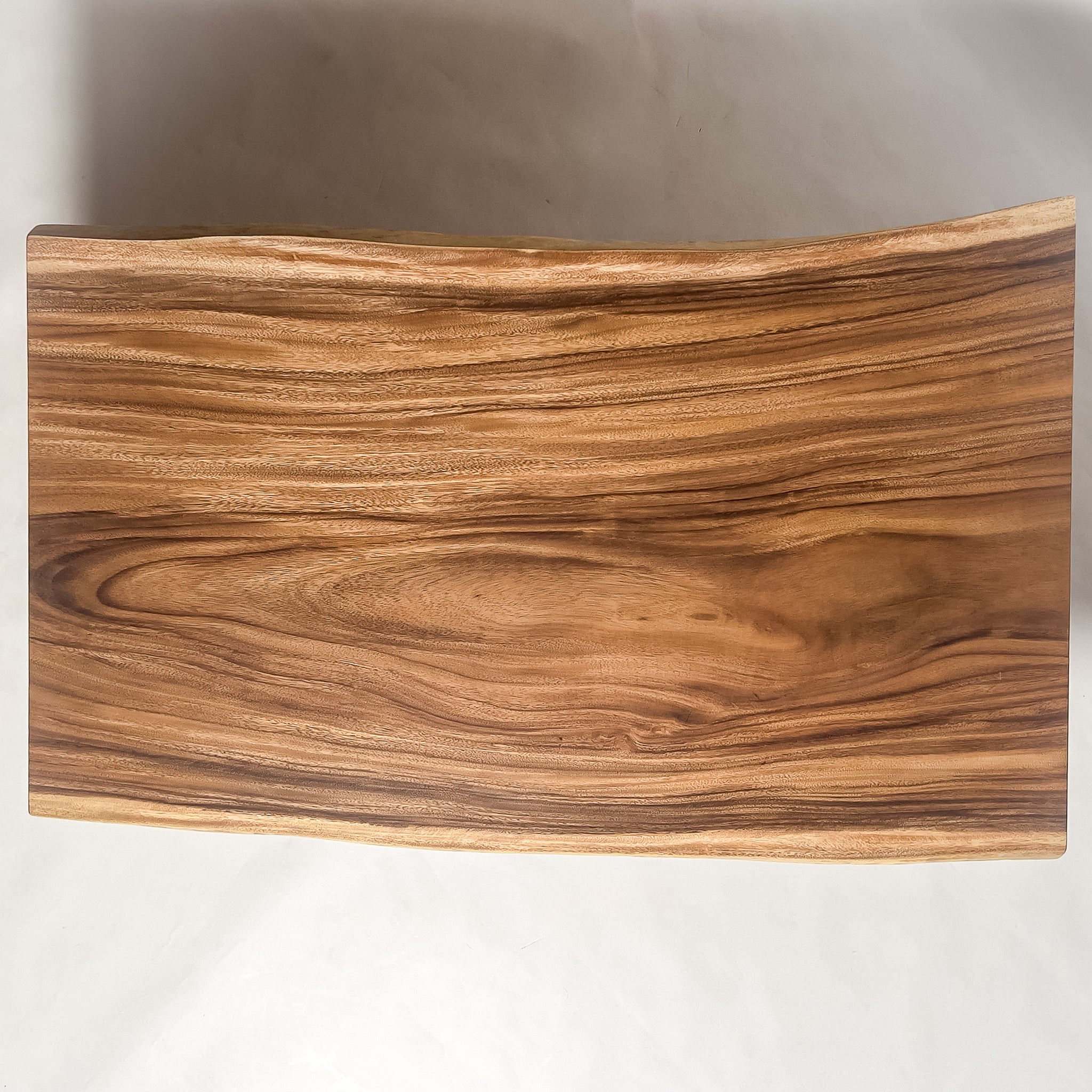 公式】KIDO MEIMOKU（鬼童銘木）｜一枚板テーブル・ソファ専門店