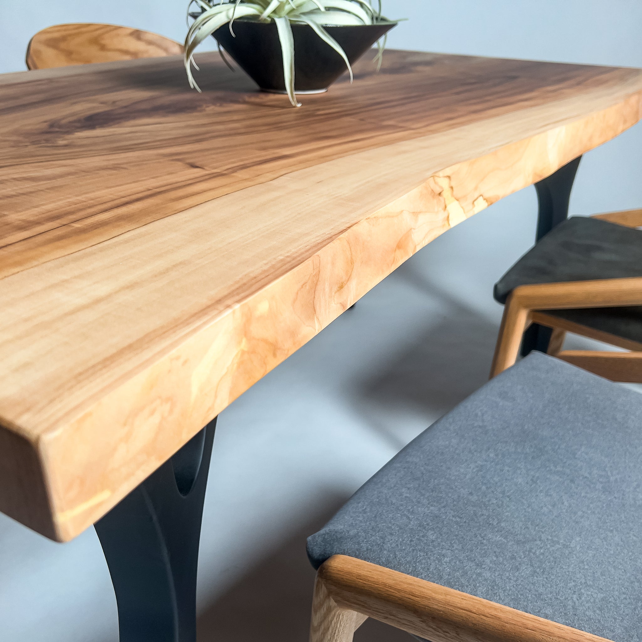 No.2184　栃（とち）/一枚板ダイニングテーブル