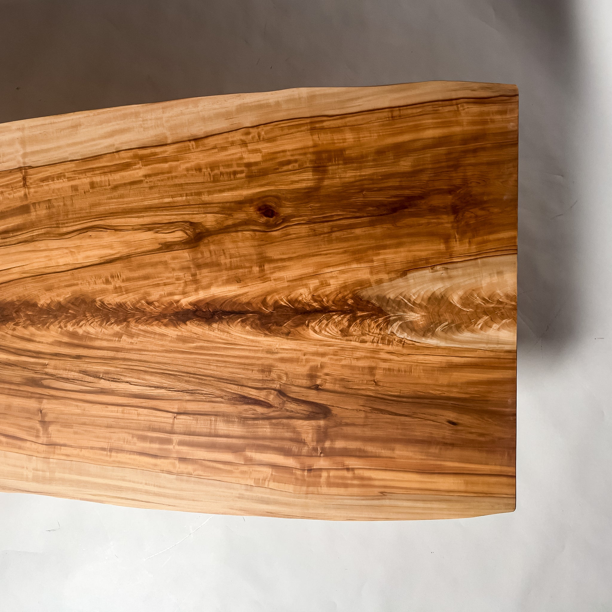 No.2184　栃（とち）/一枚板ダイニングテーブル