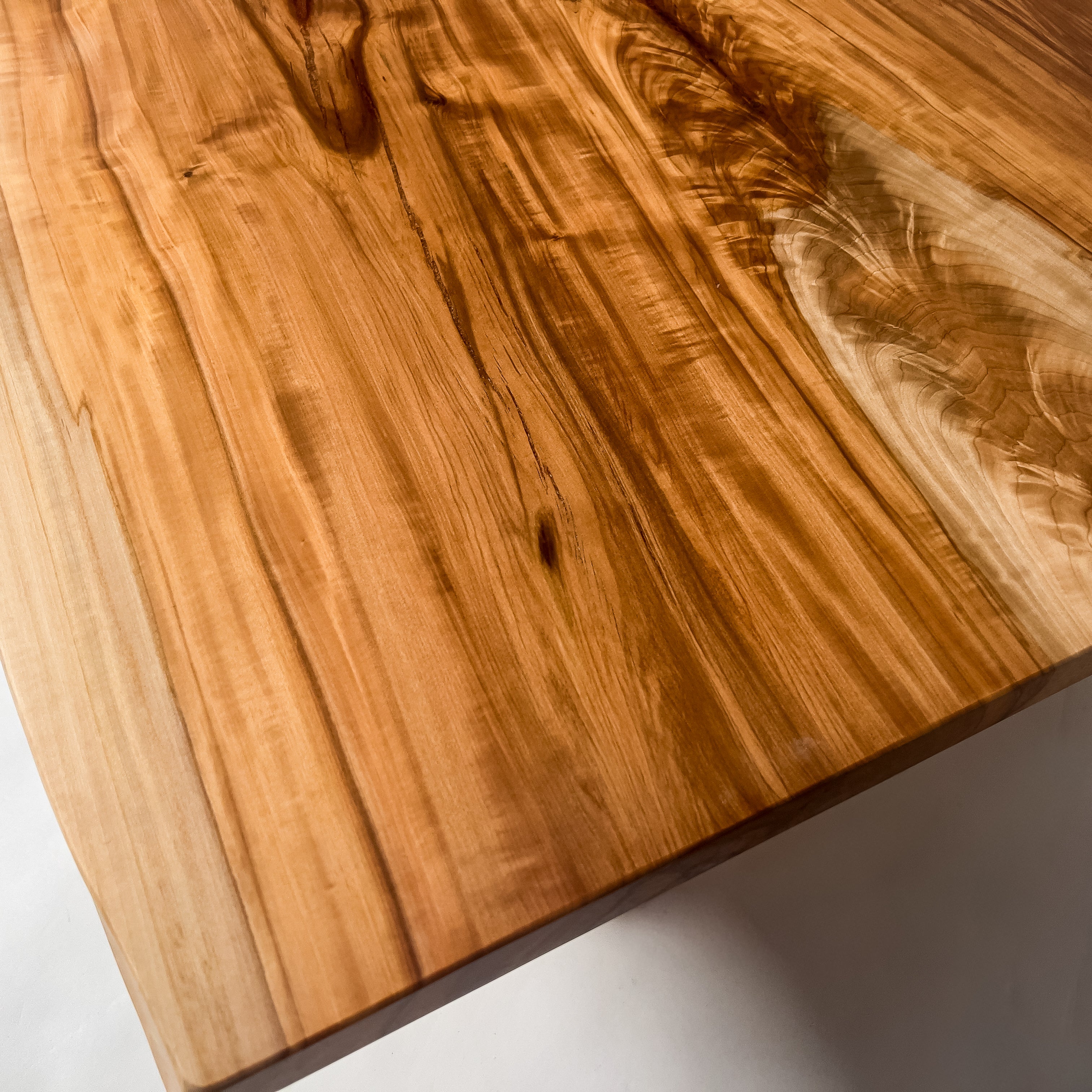 栃（とち）一枚板テーブル｜【公式】KIDO MEIMOKU（鬼童銘木