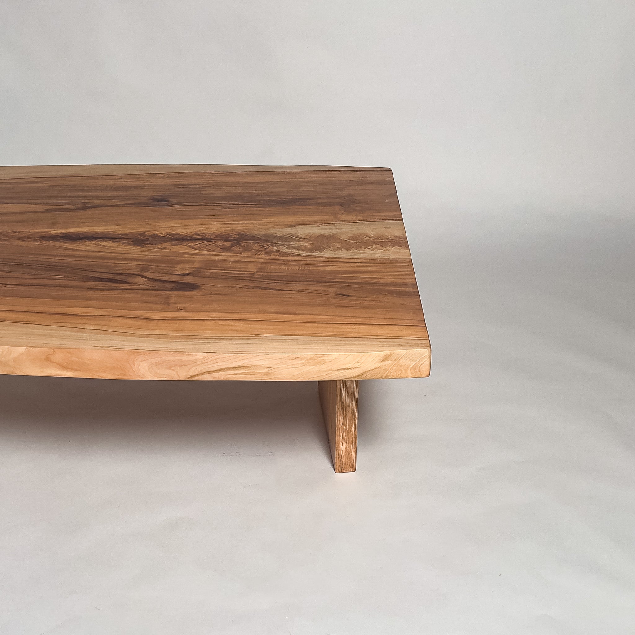 No.2184　栃（とち）/一枚板リビングテーブル