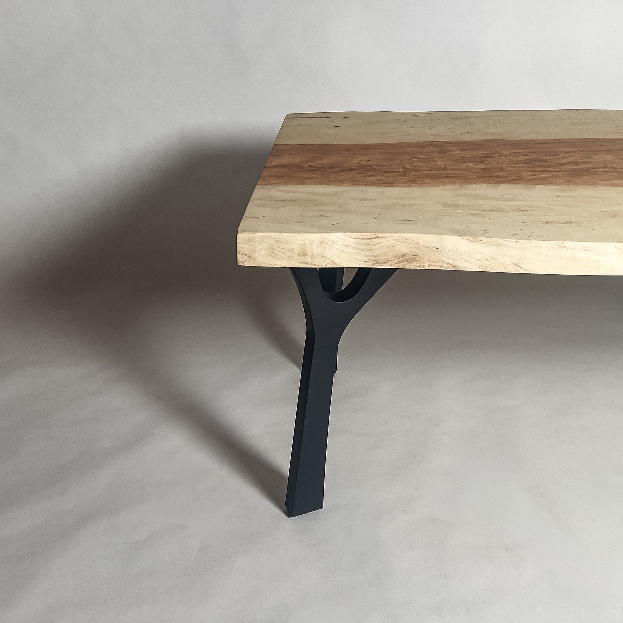 No.2182　栃（とち）/一枚板ダイニングテーブル