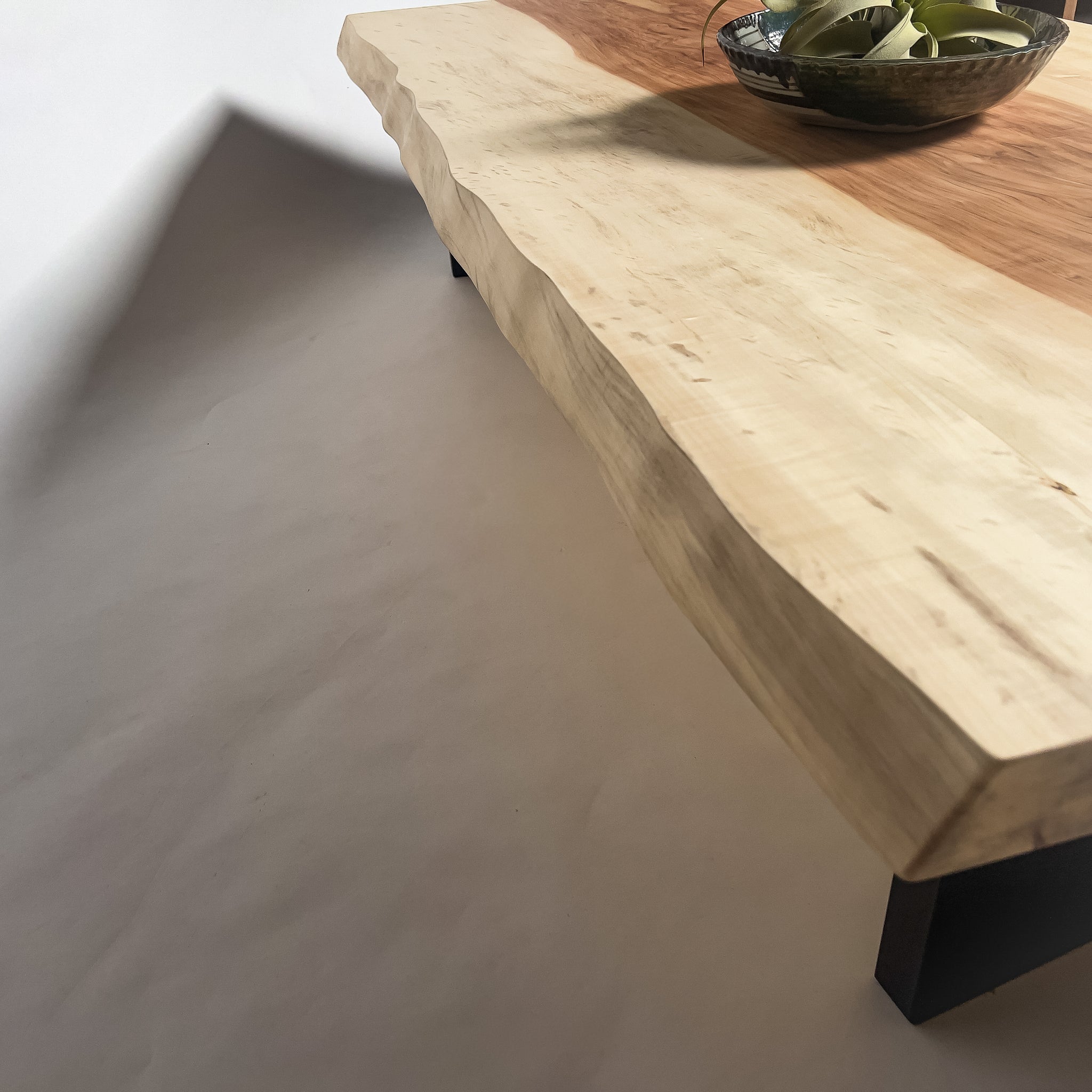 No.2182　栃（とち）/一枚板リビングテーブル