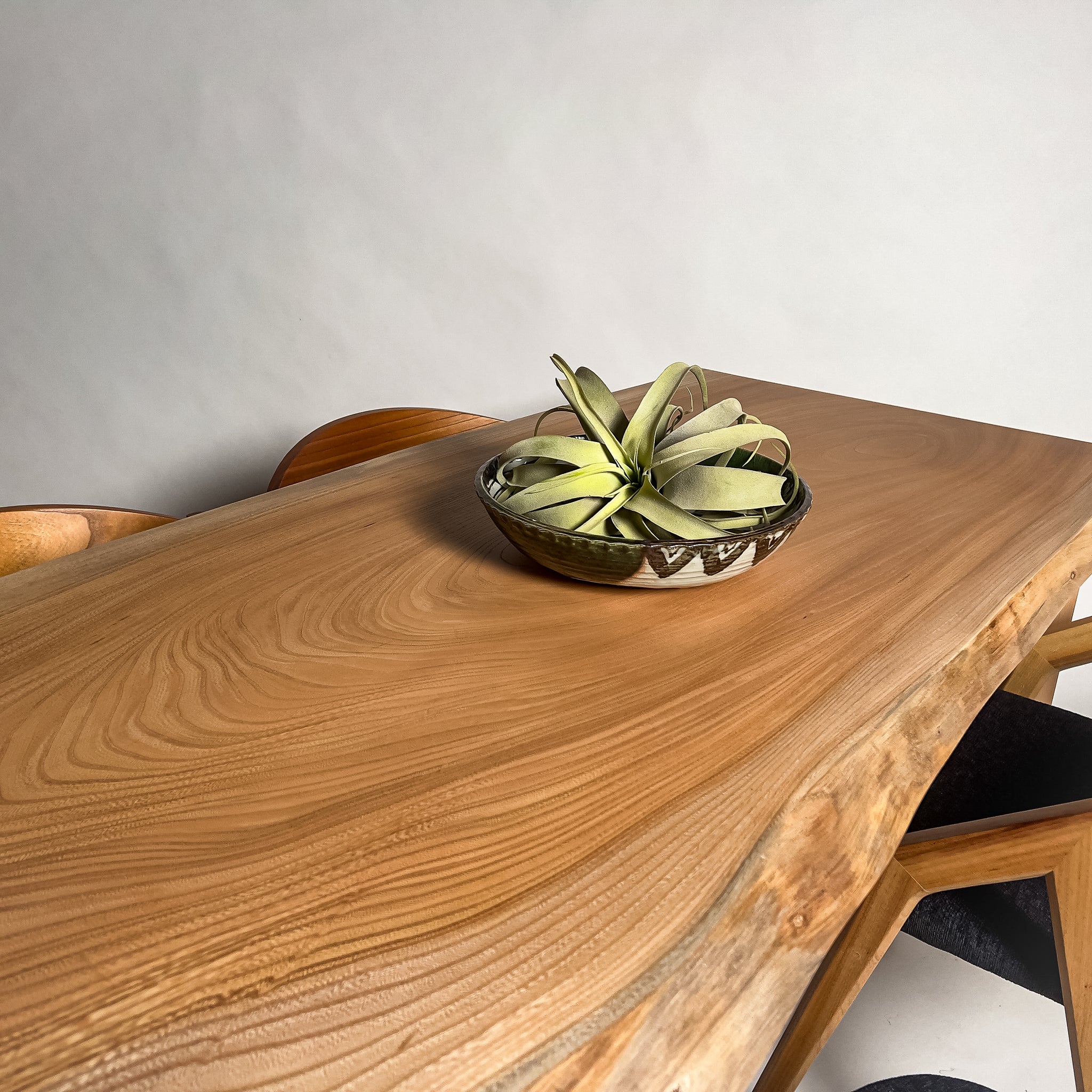 KIDOMEIMOKU 欅一枚板ダイニングテーブル｜140cm(4人掛け) – 【公式