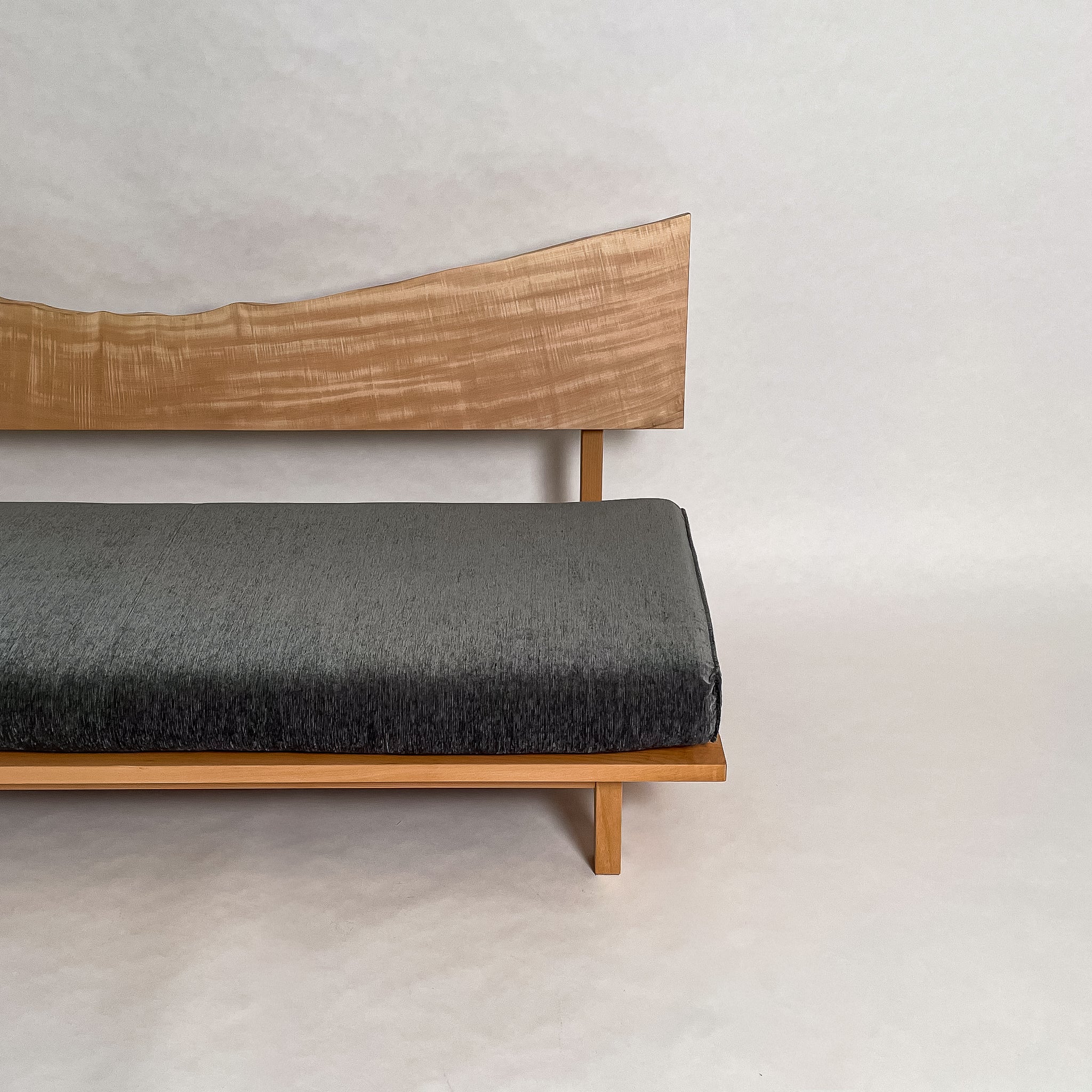 栃 無垢材 一枚板ソファ 3人掛け 横右半分 クッションなし