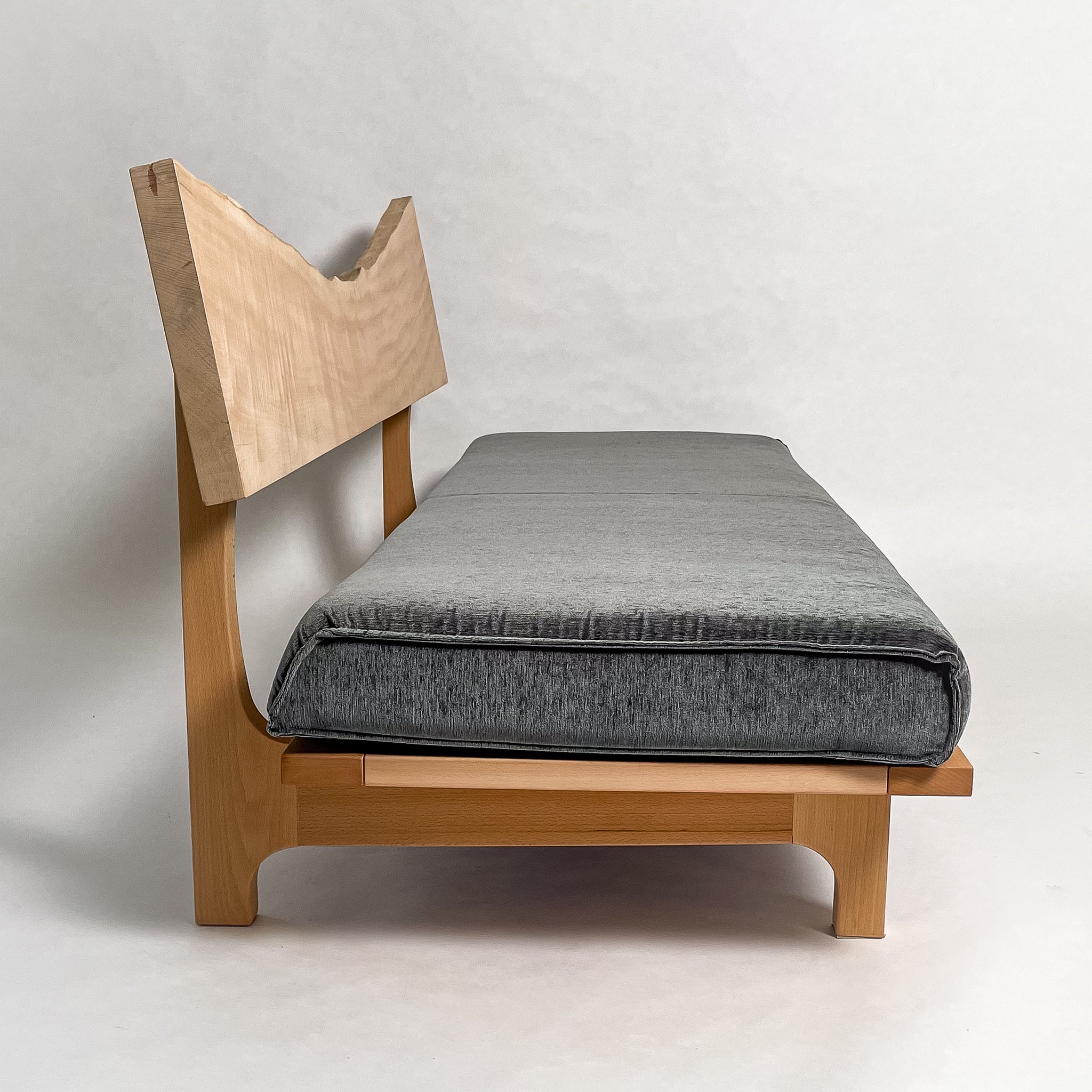 栃 無垢材 一枚板ソファ 3人掛け 真横 クッションなし