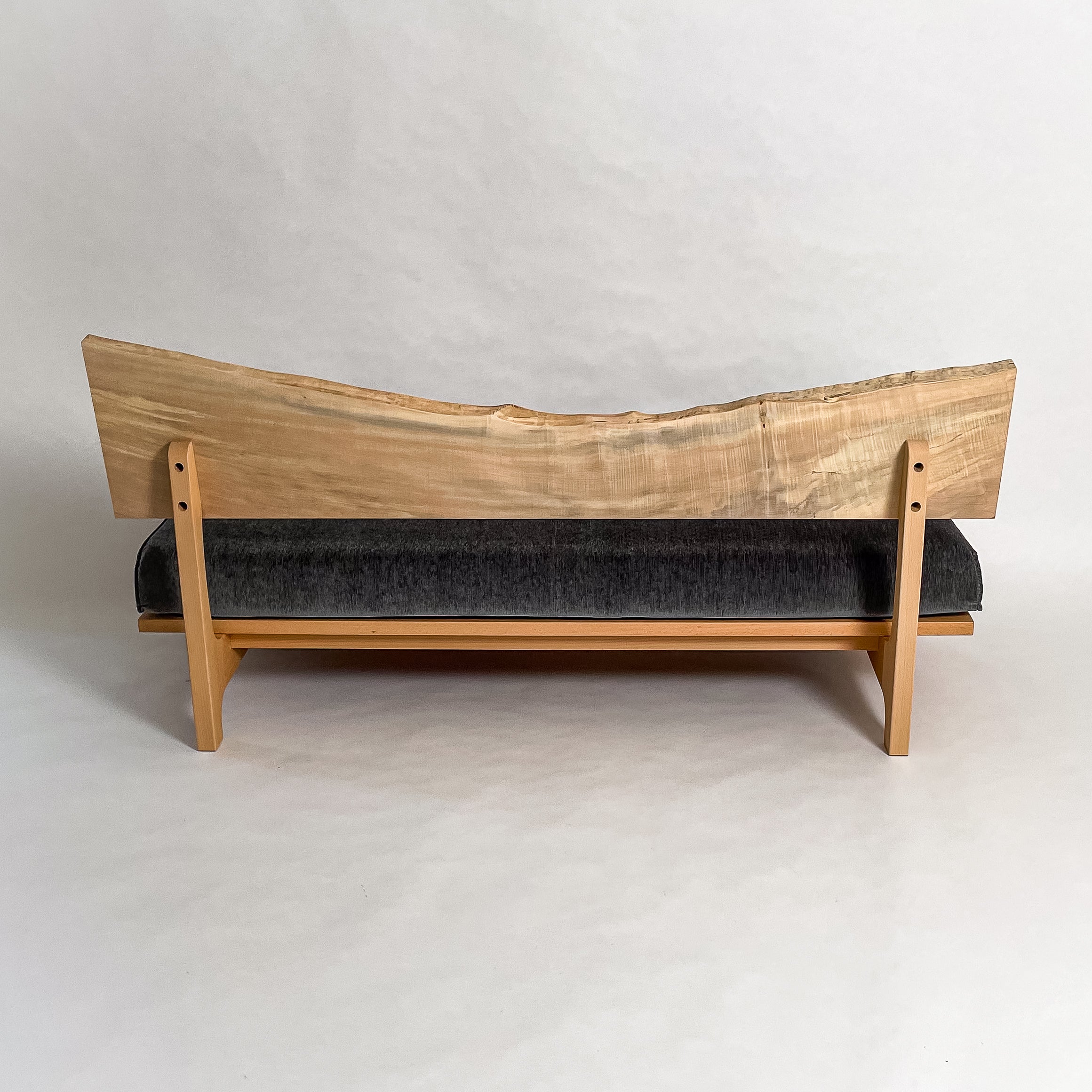 栃 無垢材 一枚板ソファ 3人掛け 背面 クッションなし