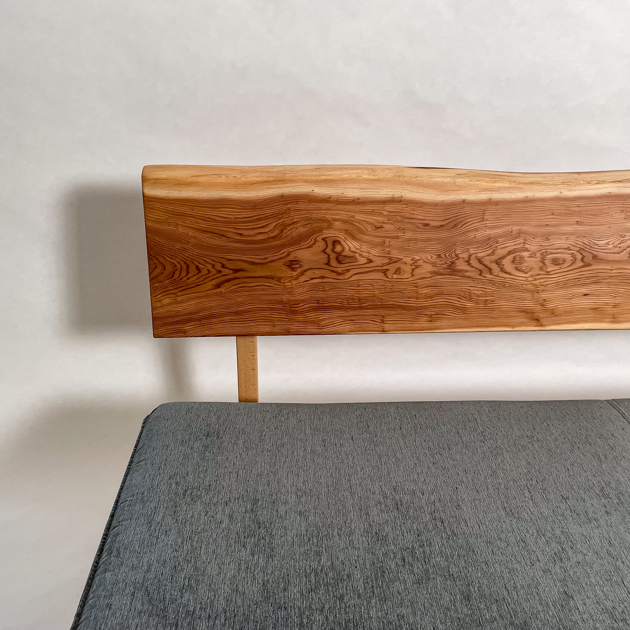 No.1990N3　吉野杉（よしのすぎ）/天然無垢 一枚板ソファ