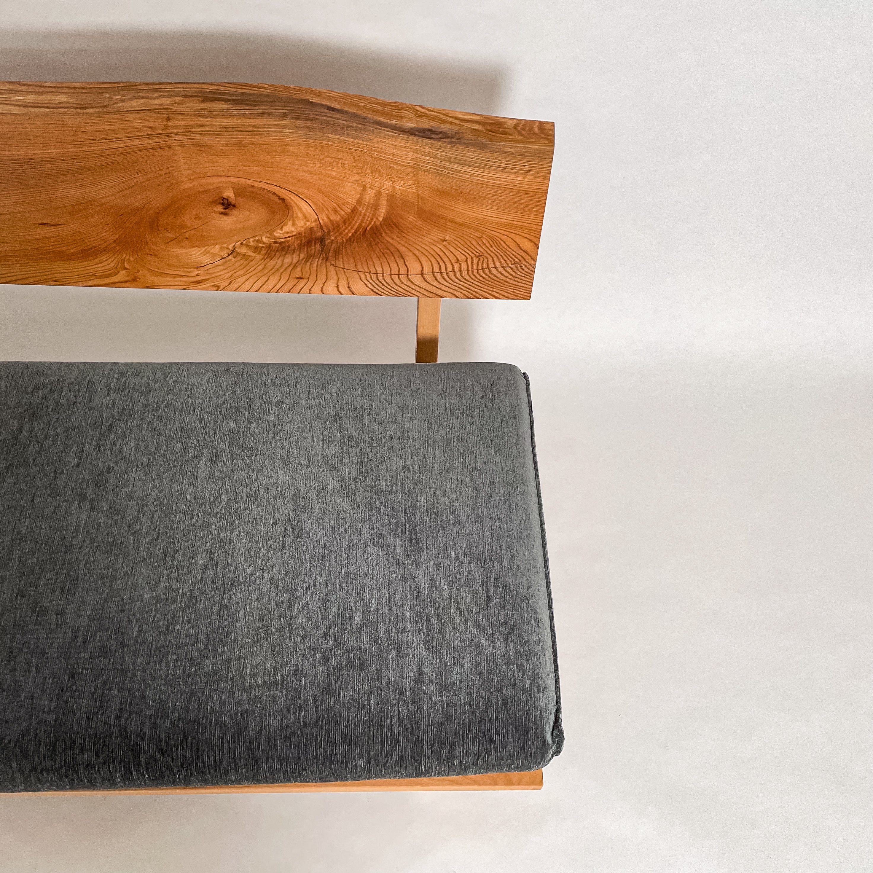 欅 無垢材 一枚板ソファ 3人掛け 横右半分 クッションなし