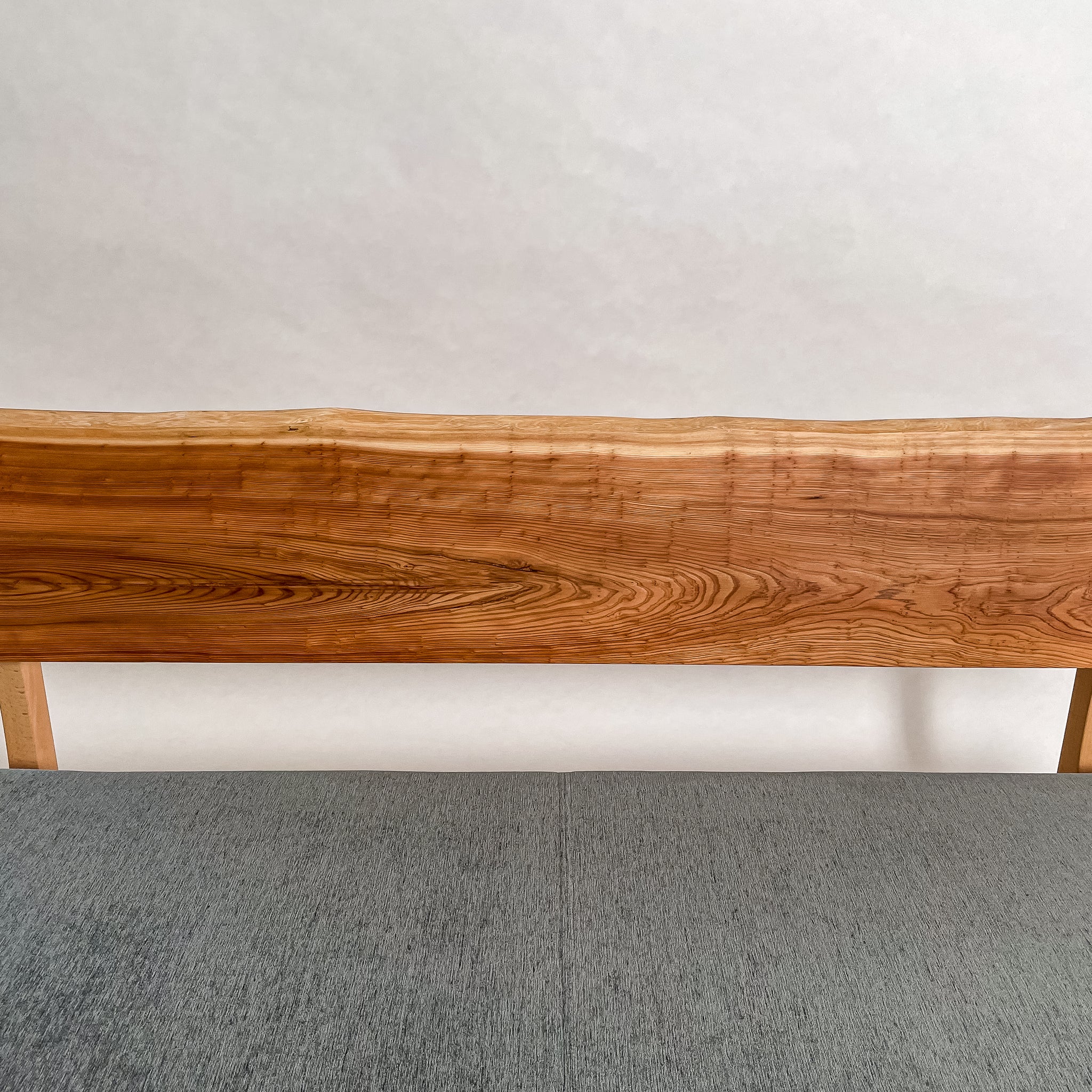 No.2010N3　吉野杉（よしのすぎ）/天然無垢 一枚板ソファ