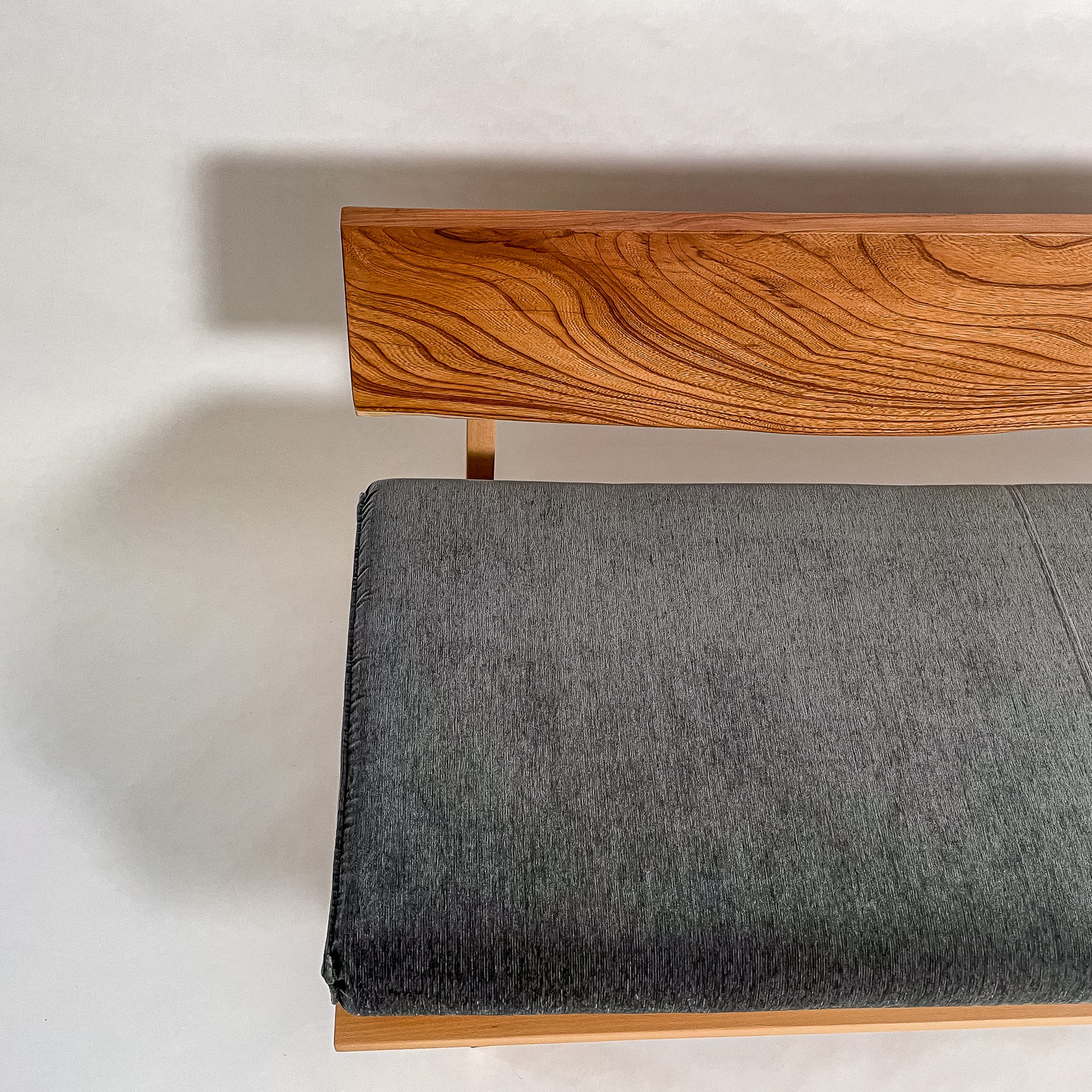 No.1994N3　欅（けやき）/天然無垢 一枚板ソファ