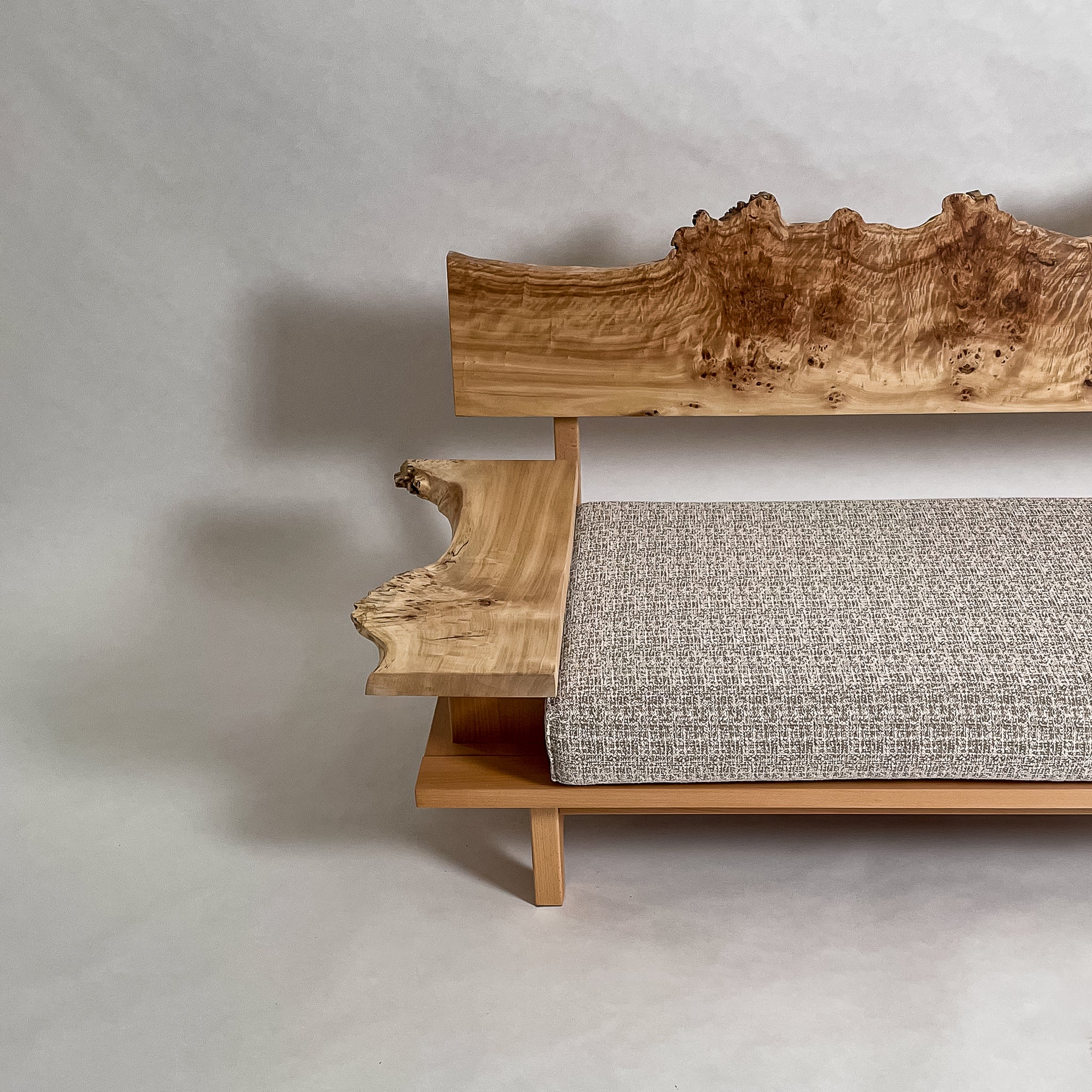 ポプラ 木フレーム 一枚板ソファ 2人掛け 横左半分 クッションなし