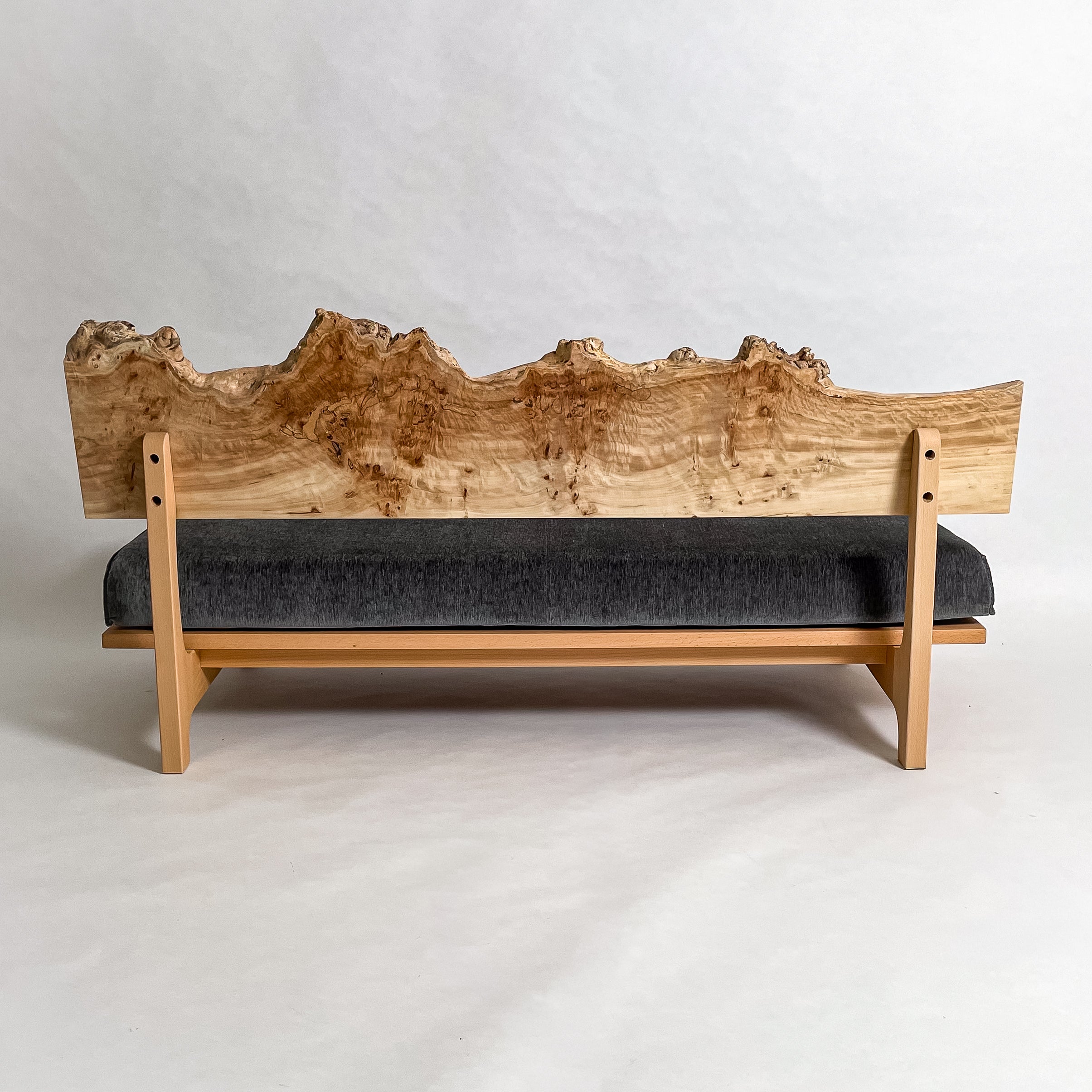 ポプラ 木フレーム 一枚板ソファ 3人掛け 背面 クッションなし