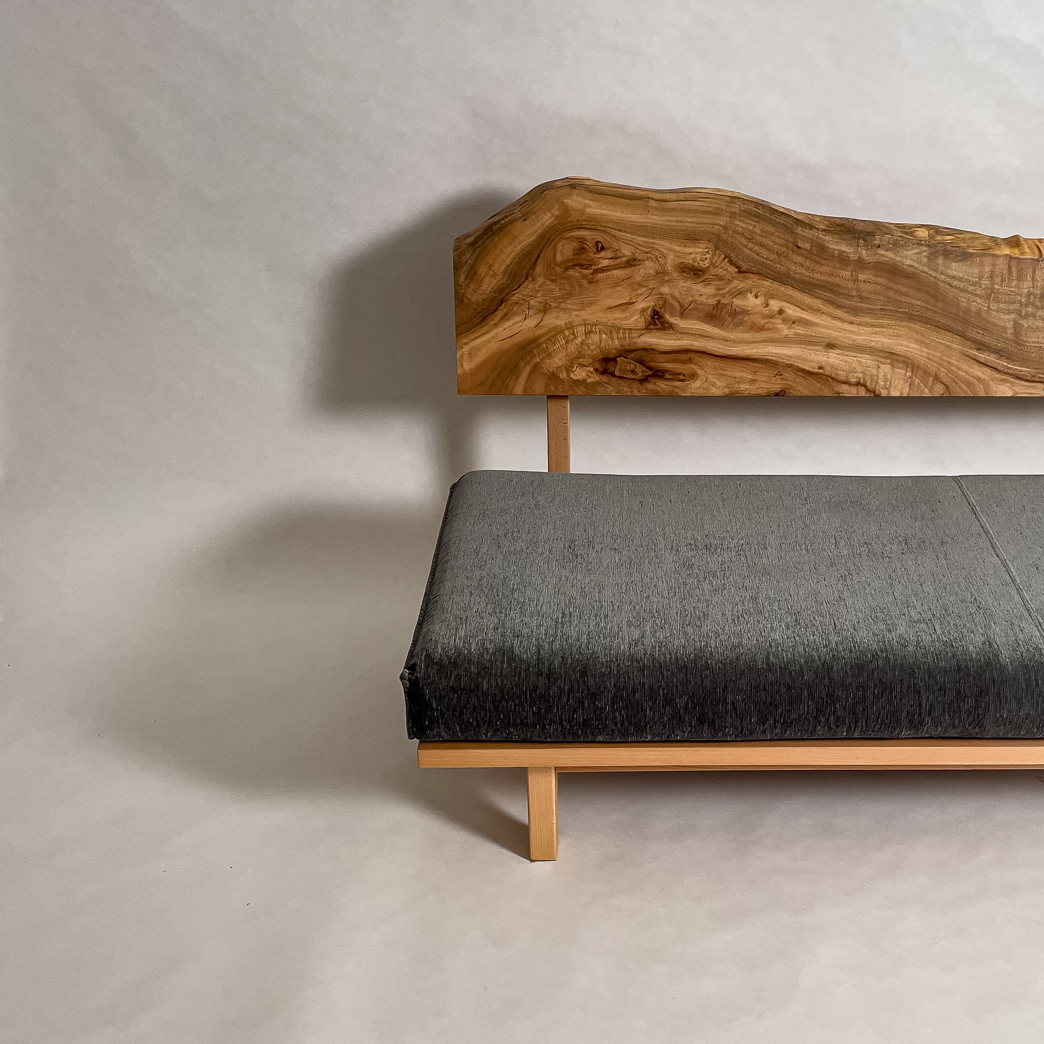 楠 無垢材 一枚板ソファ 3人掛け 横左半分 クッションなし