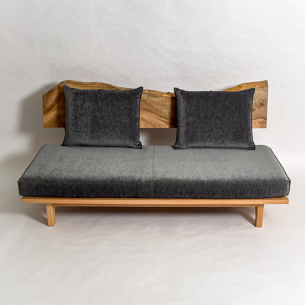 楠 無垢材 一枚板ソファ 3人掛け 斜め クッション背