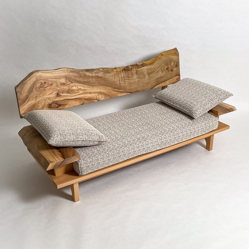 楠 無垢材 一枚板ソファ 2人掛け 斜め クッション横