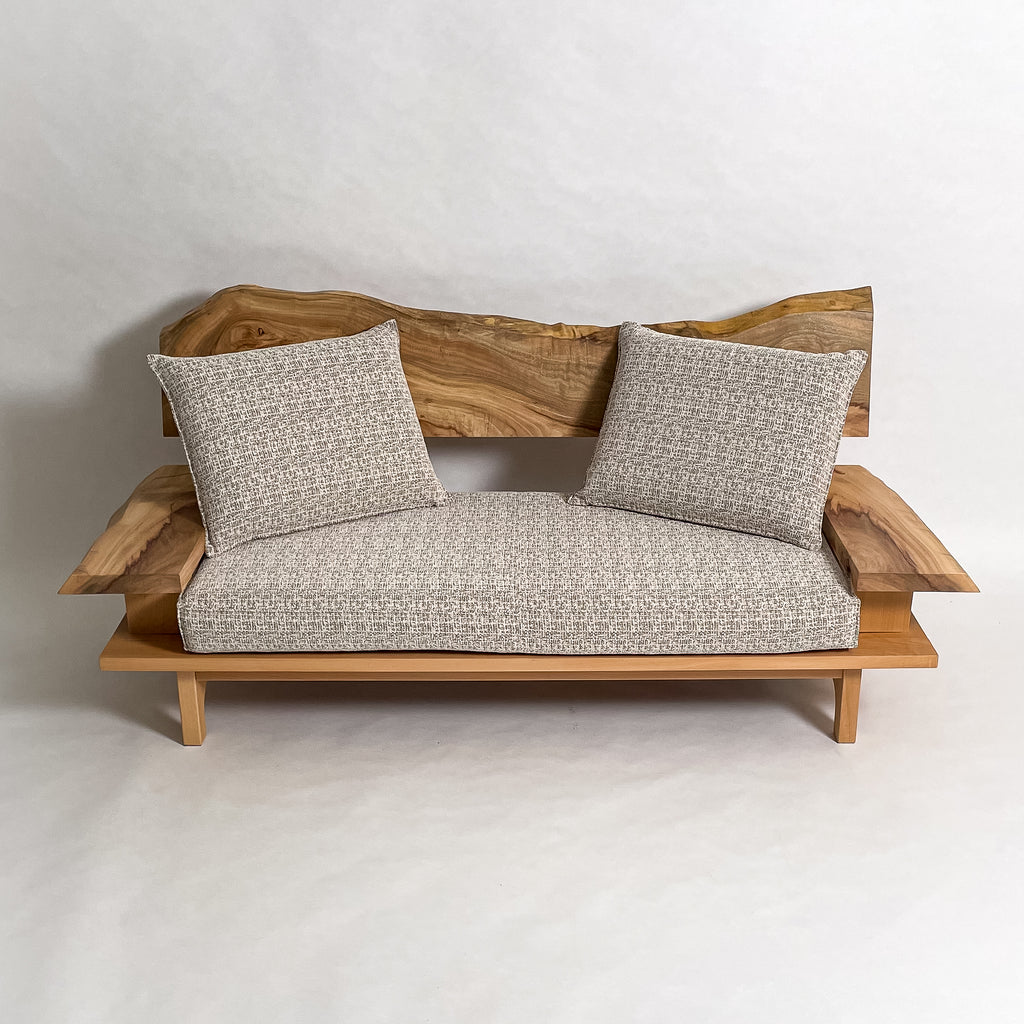 楠 無垢材 一枚板ソファ 2人掛け 横 クッション斜め