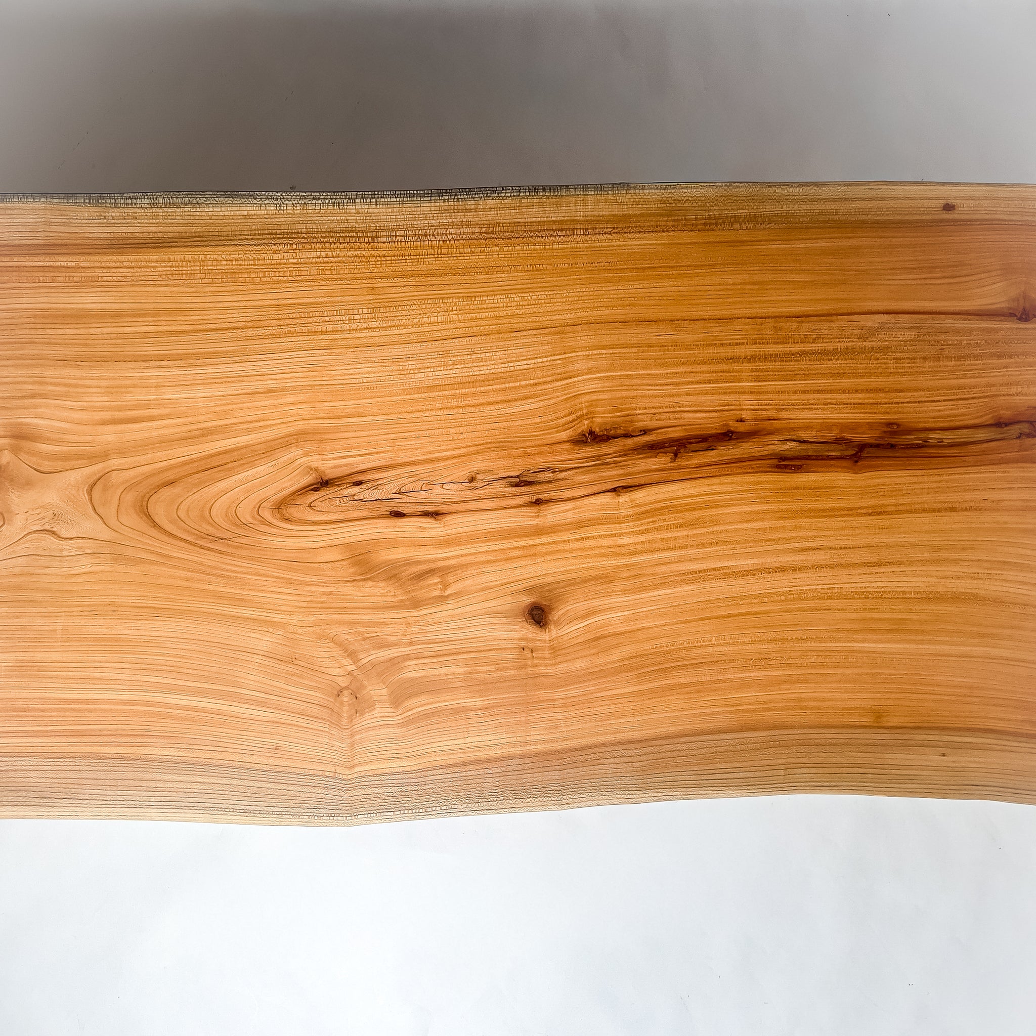 公式】KIDO MEIMOKU（鬼童銘木）｜一枚板テーブル・ソファ専門店