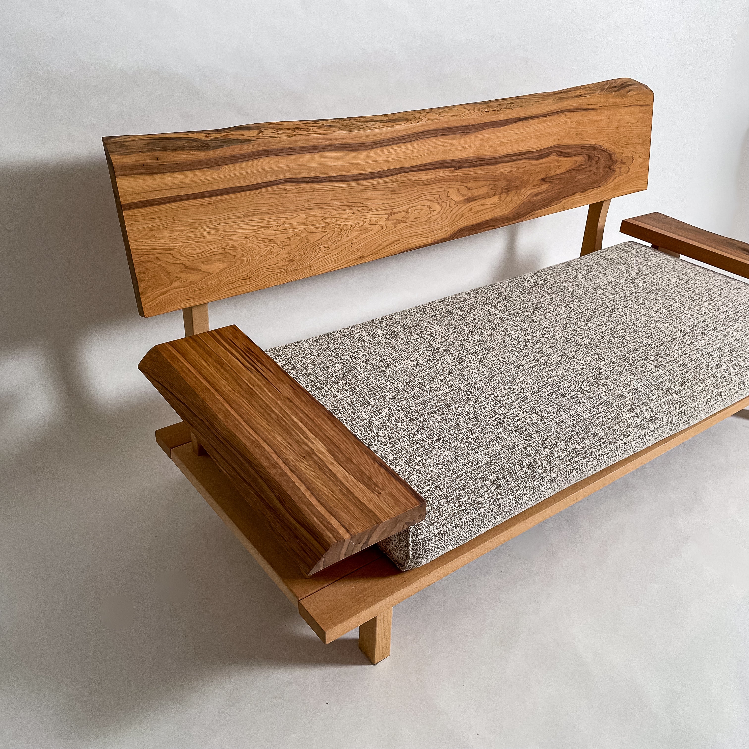 No.2047N　屋久杉（やくすぎ）/天然無垢 一枚板ソファ