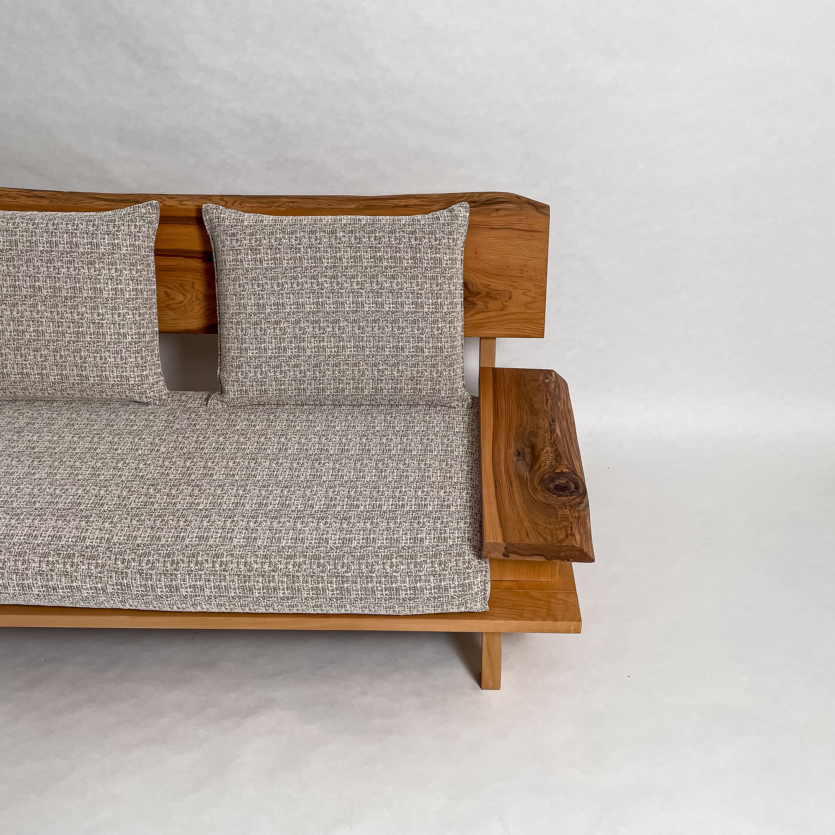 屋久杉 高級 一枚板ソファ 2人掛け 横右半分 クッションあり