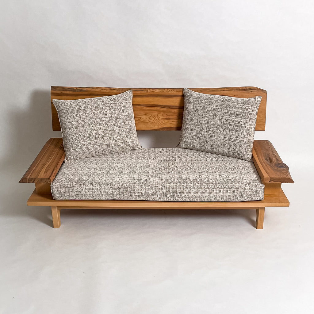 屋久杉 高級 一枚板ソファ 2人掛け 横 クッション斜め