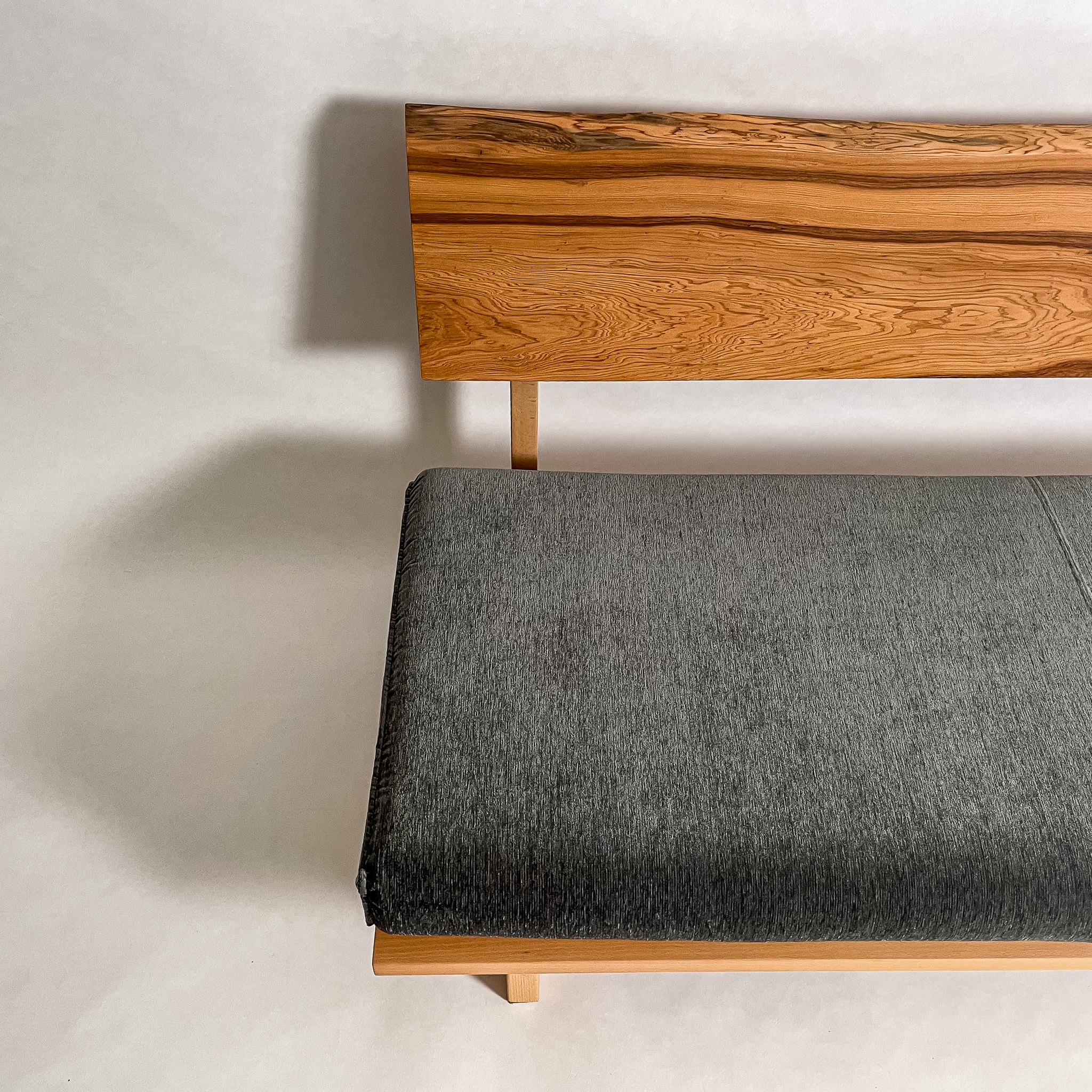 No.2047N3　屋久杉（やくすぎ）/天然無垢 一枚板ソファ