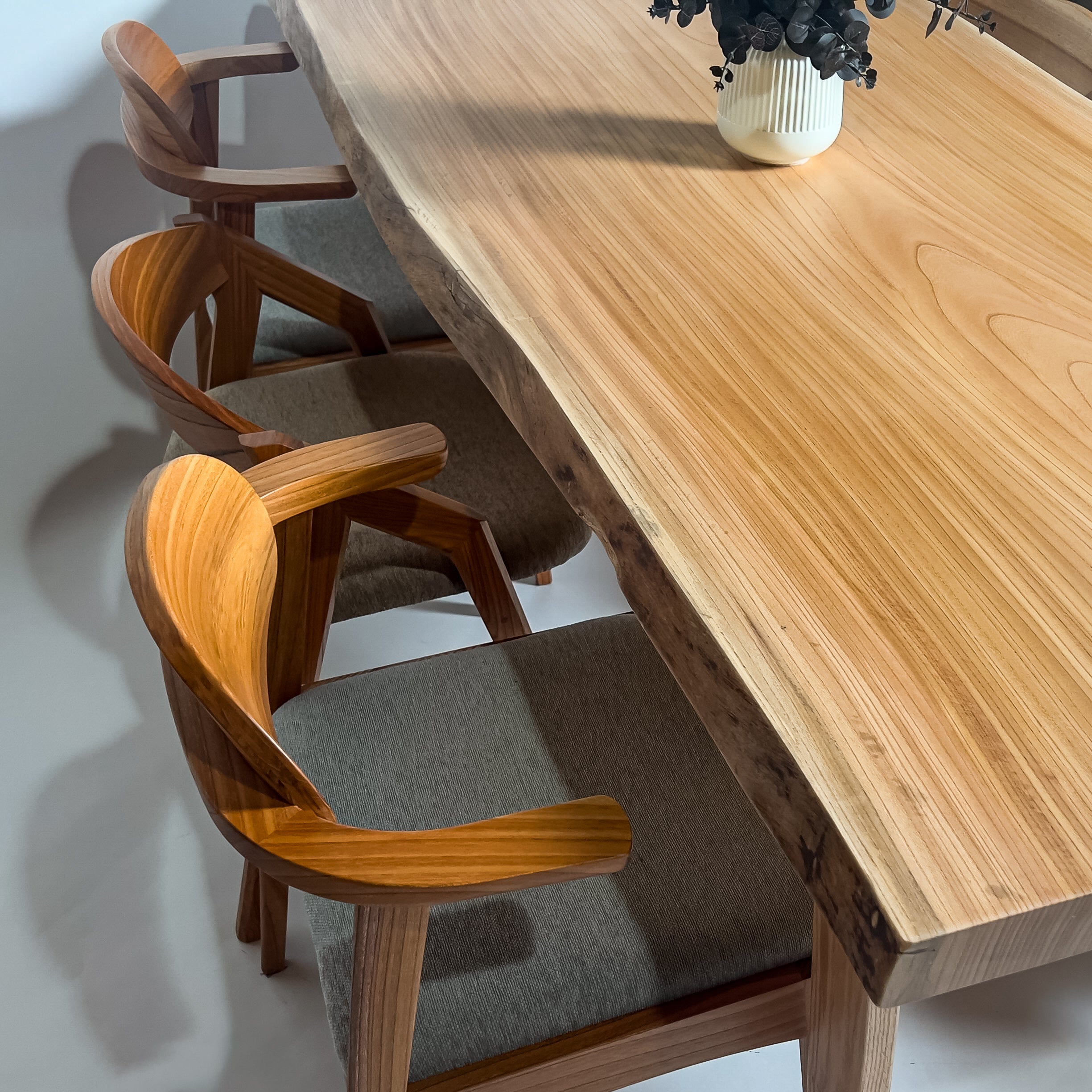 欅（けやき）一枚板テーブル｜【公式】KIDO MEIMOKU（鬼童銘木