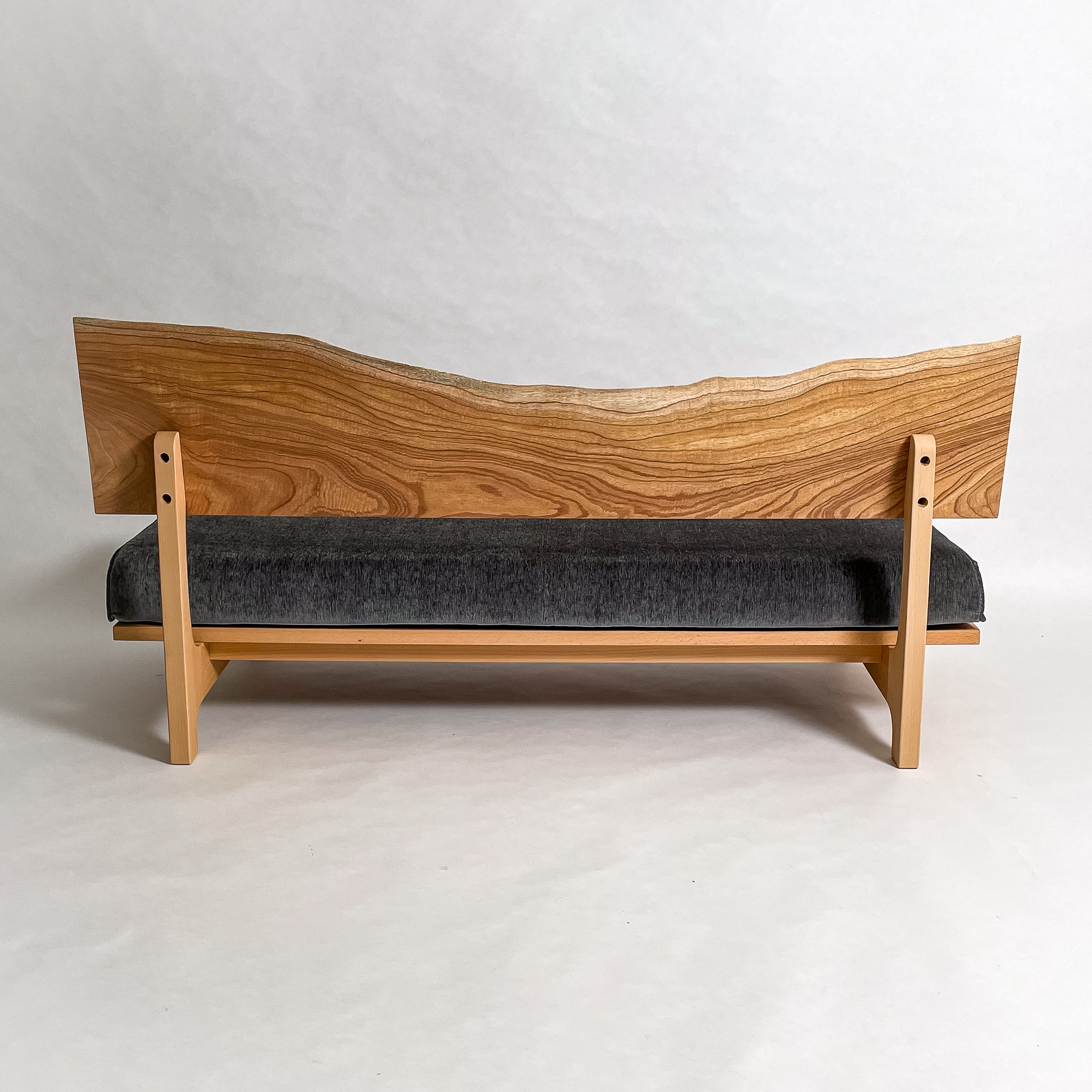 センダン 無垢材 一枚板ソファ 3人掛け 背面 クッションなし