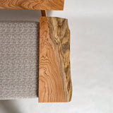 センダン 無垢材 一枚板ソファ 2人掛け 右アーム 肘置き 真上