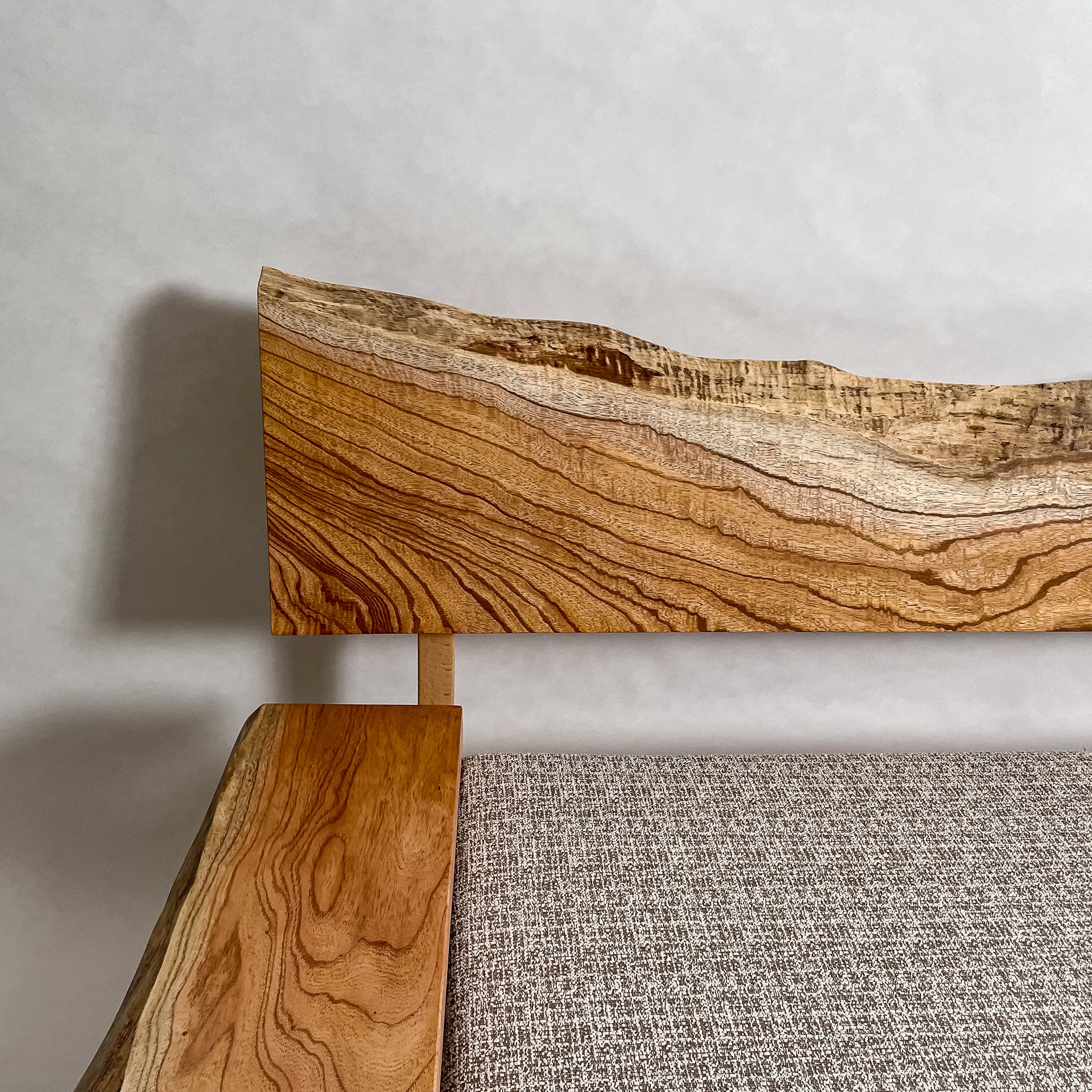 No.2240N　センダン/天然無垢 一枚板ソファ