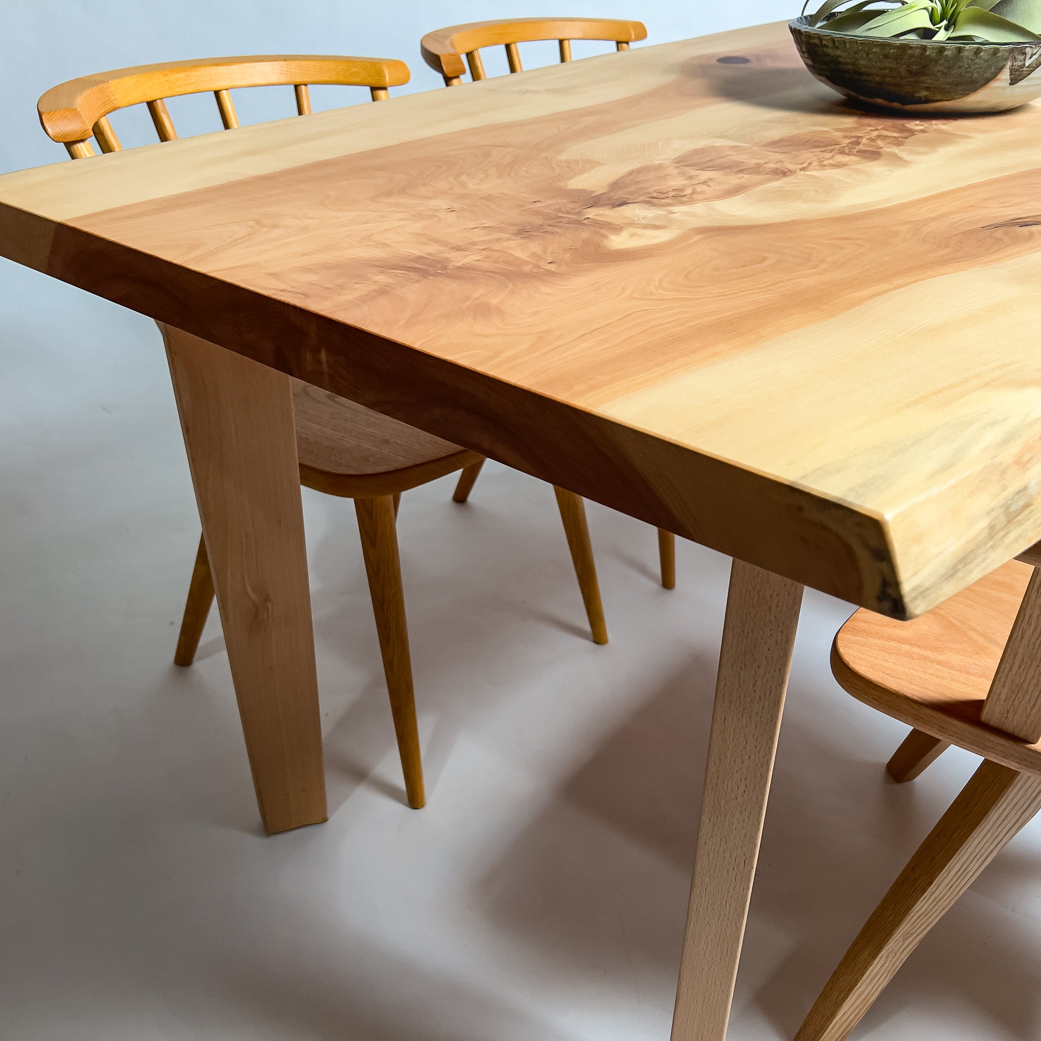 No.2183　栃（とち）/一枚板ダイニングテーブル